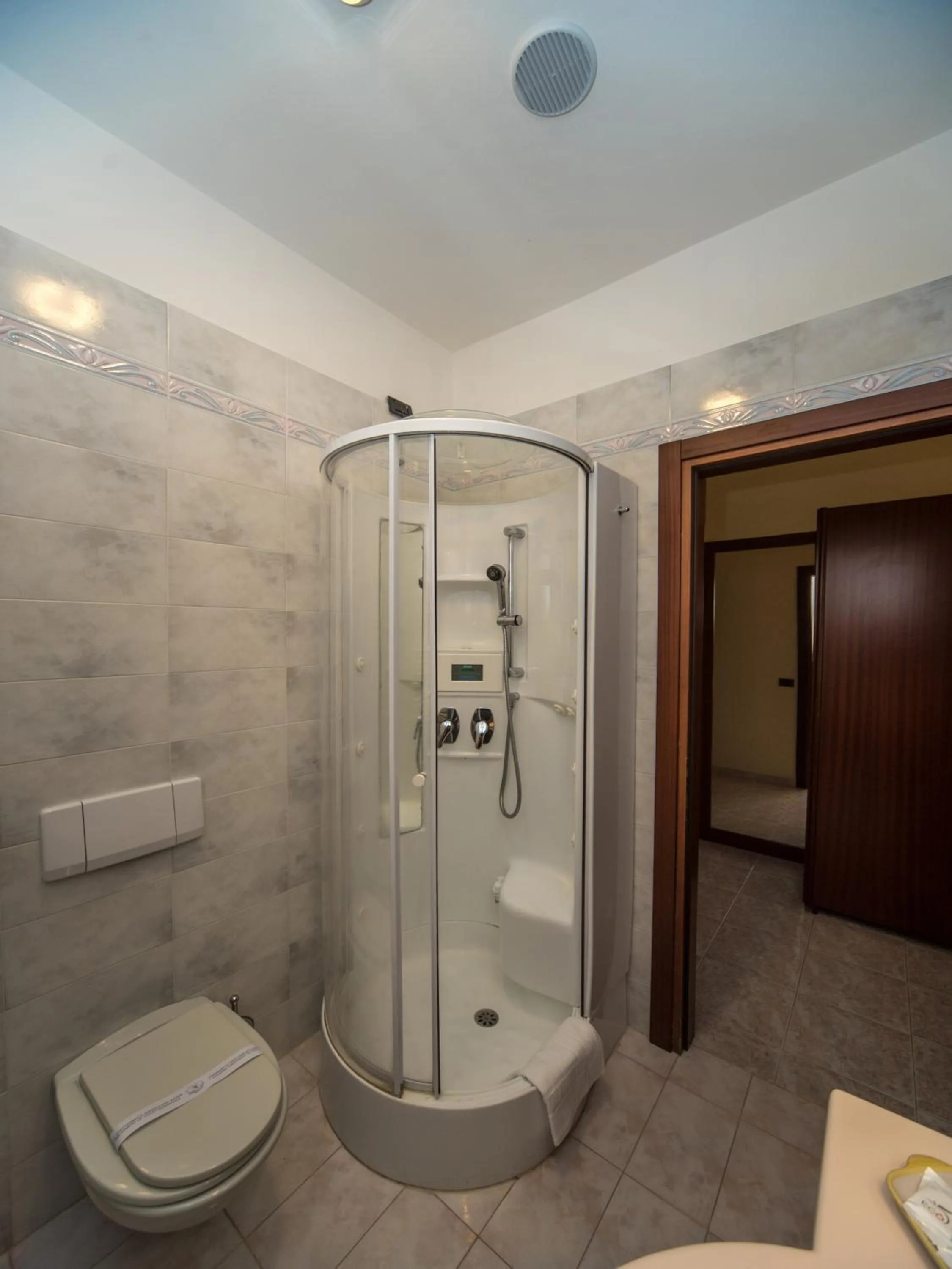 Bathroom in New Petit Hotel