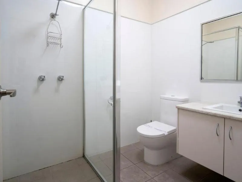 Shower in Club Hotel Motel Roma