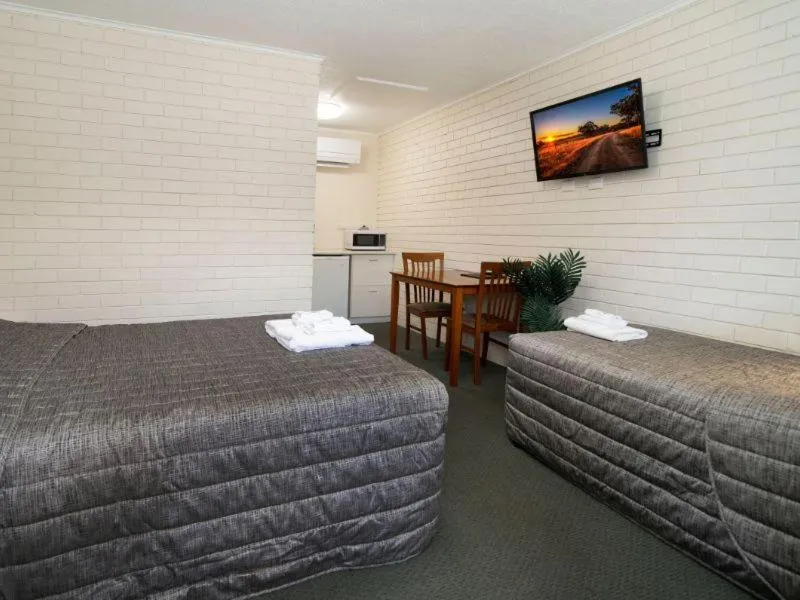 Bed in Club Hotel Motel Roma