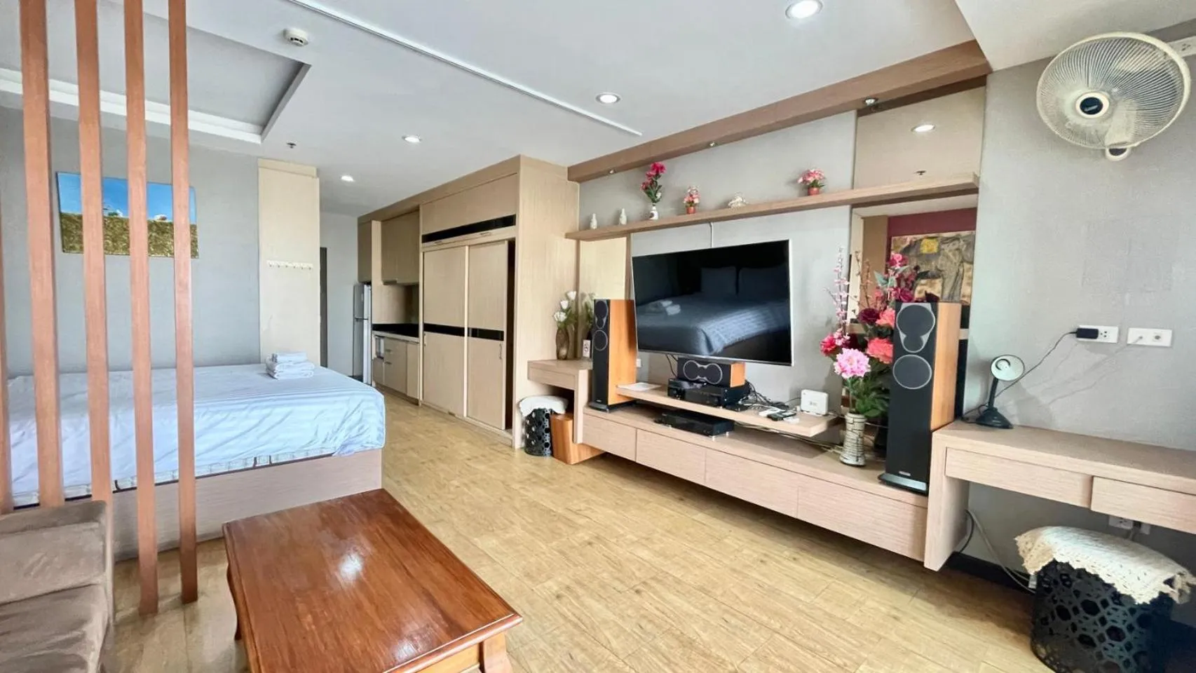 Bed in View Talay 6 by Pat 42