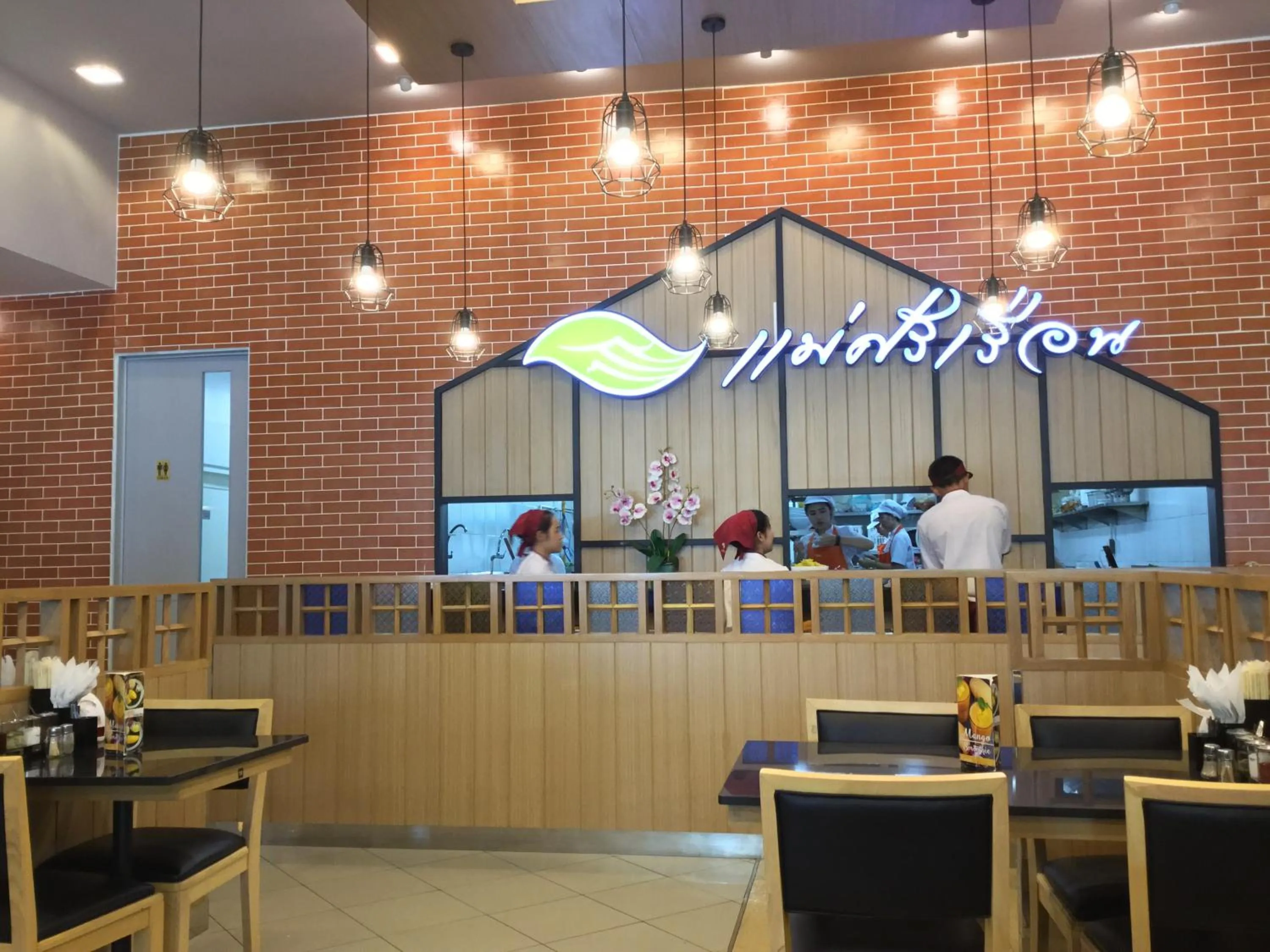 Restaurant/places to eat in View Talay 6 by Pat 42