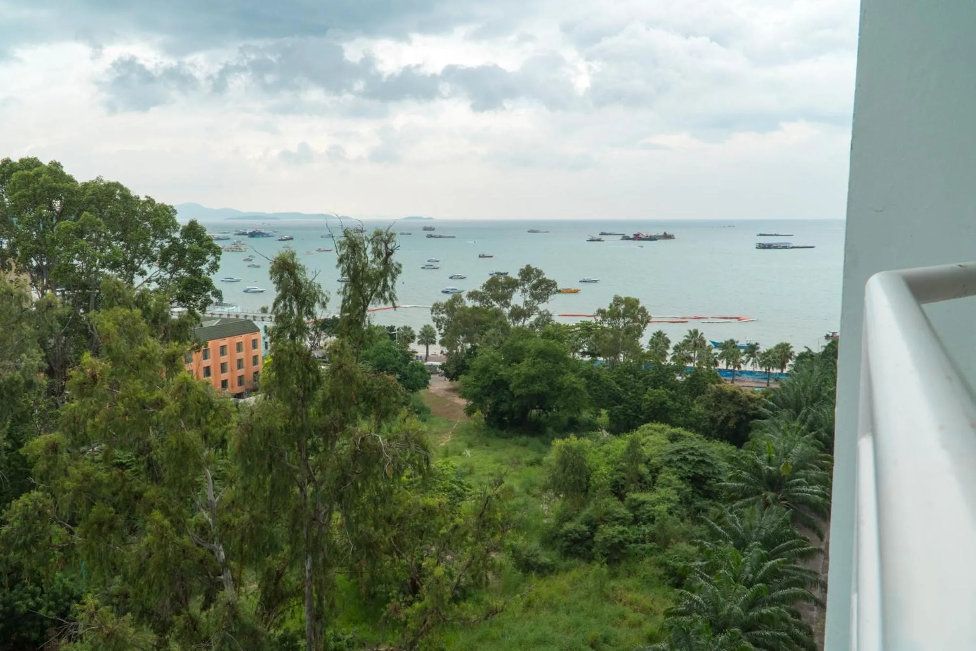 Sea view in View Talay 6 by Pat 42