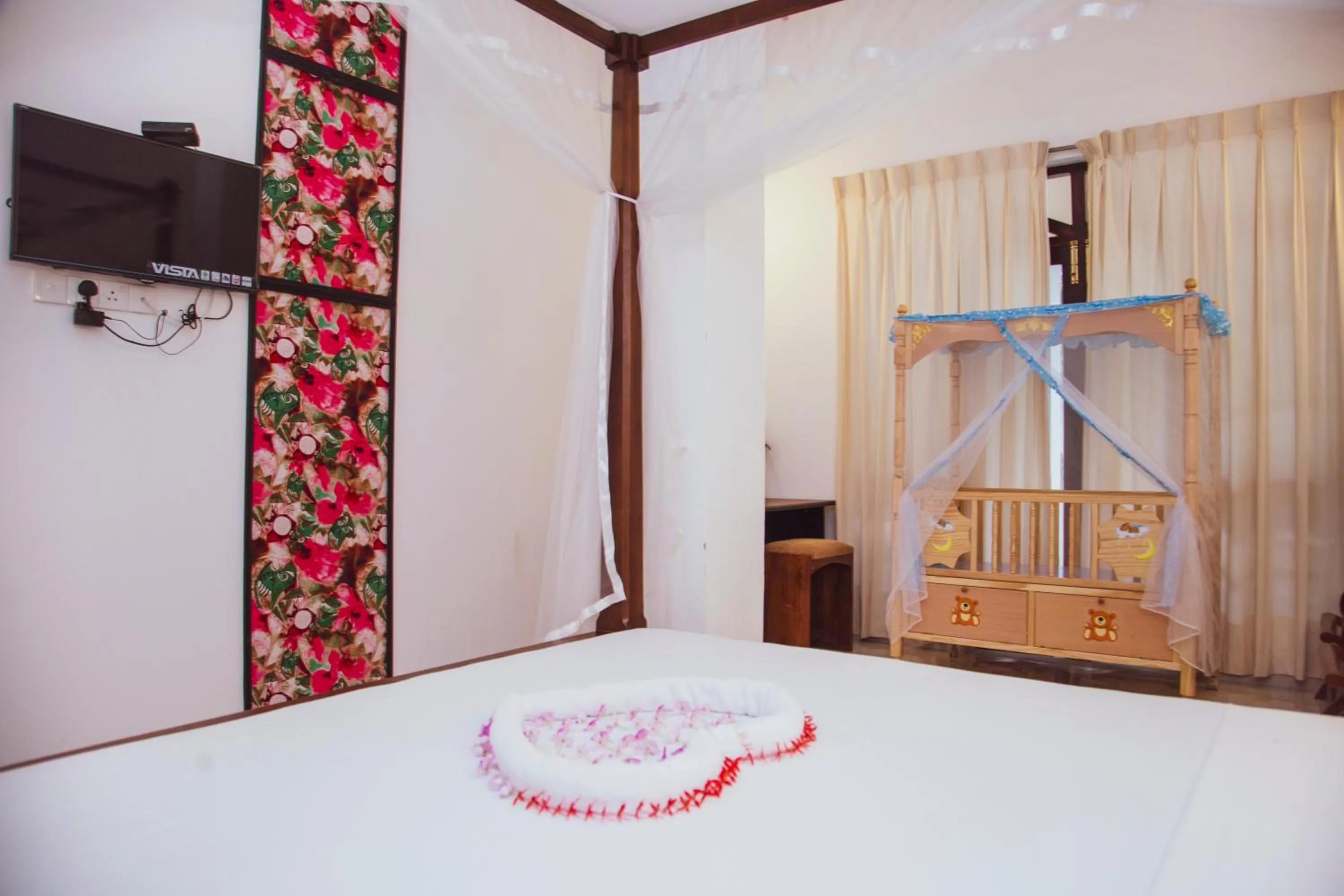 TV and multimedia, Bed in Prince Beach Hotel Bentota