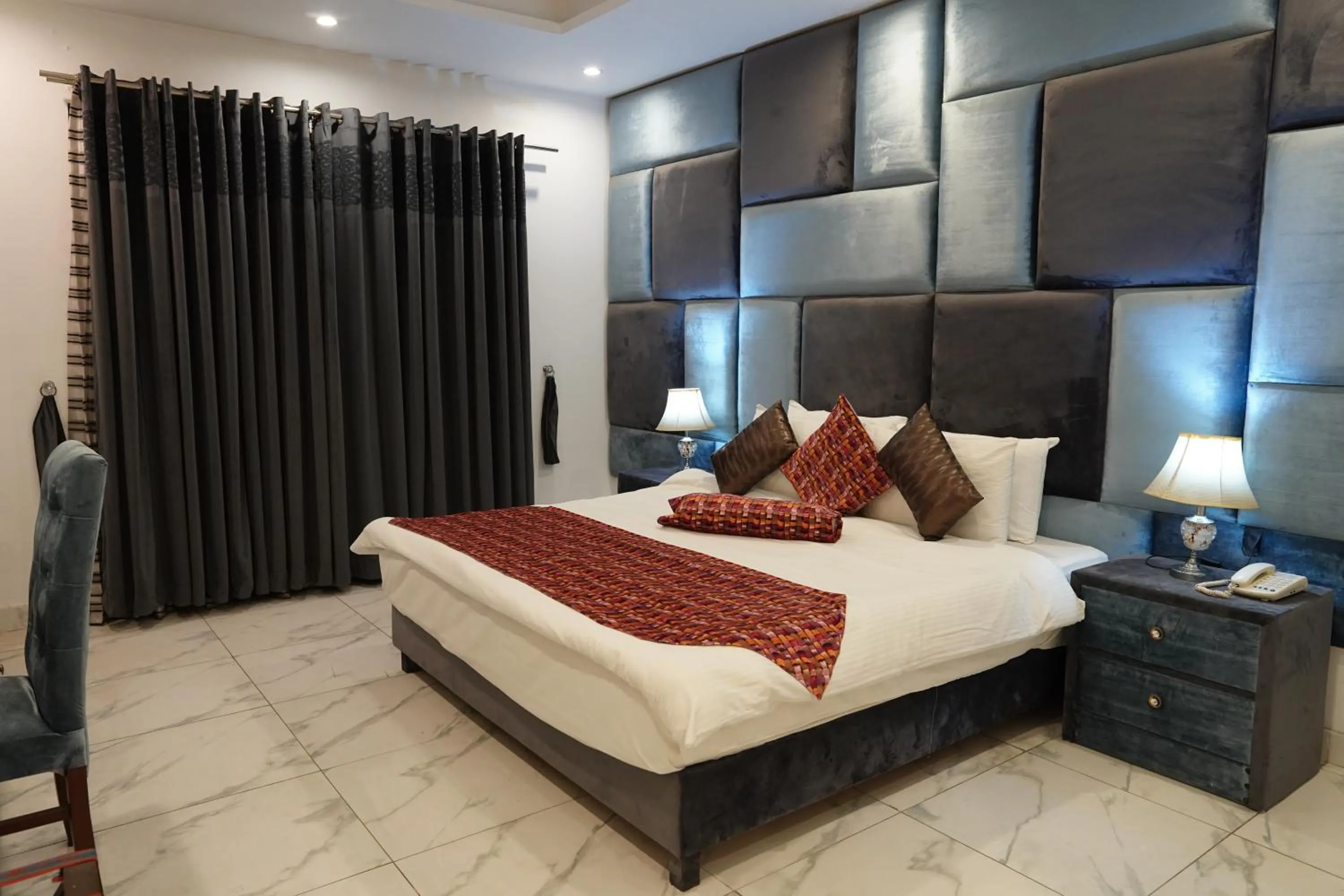 TV and multimedia in Grand Millennium Hotel