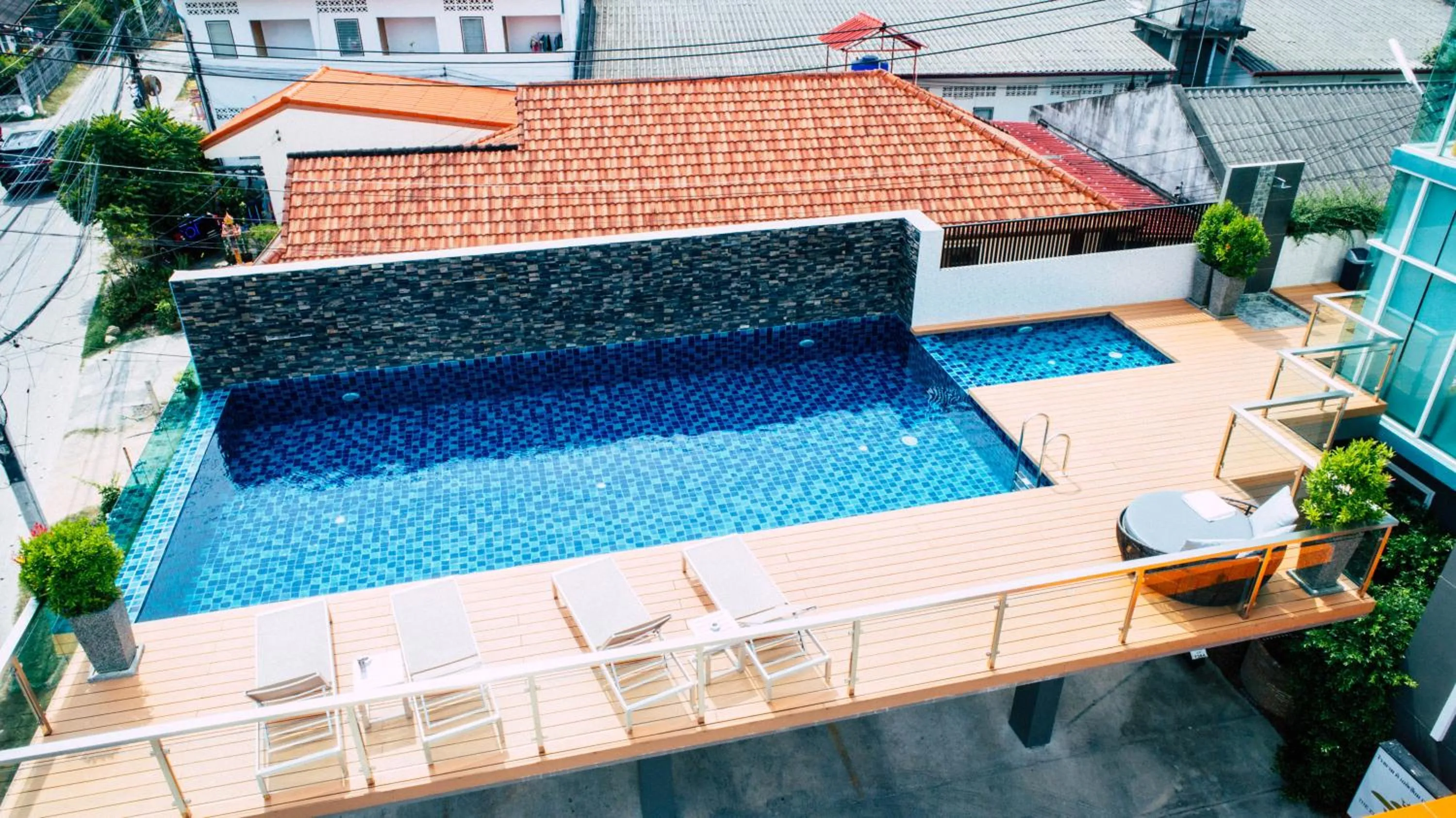 Swimming pool in The Elysium Residence - SHA Extra Plus