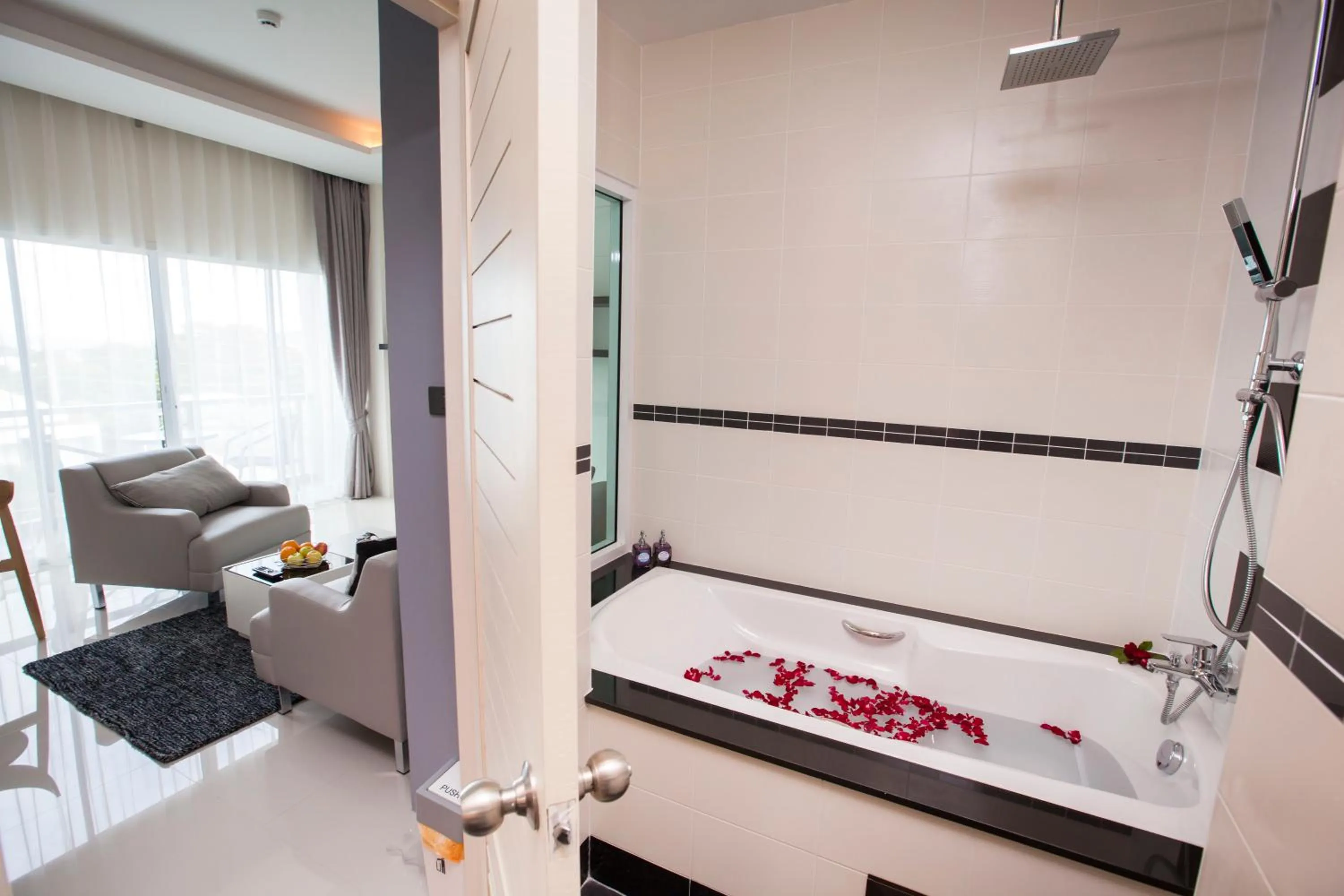 Bathroom, Bed in The Elysium Residence - SHA Extra Plus