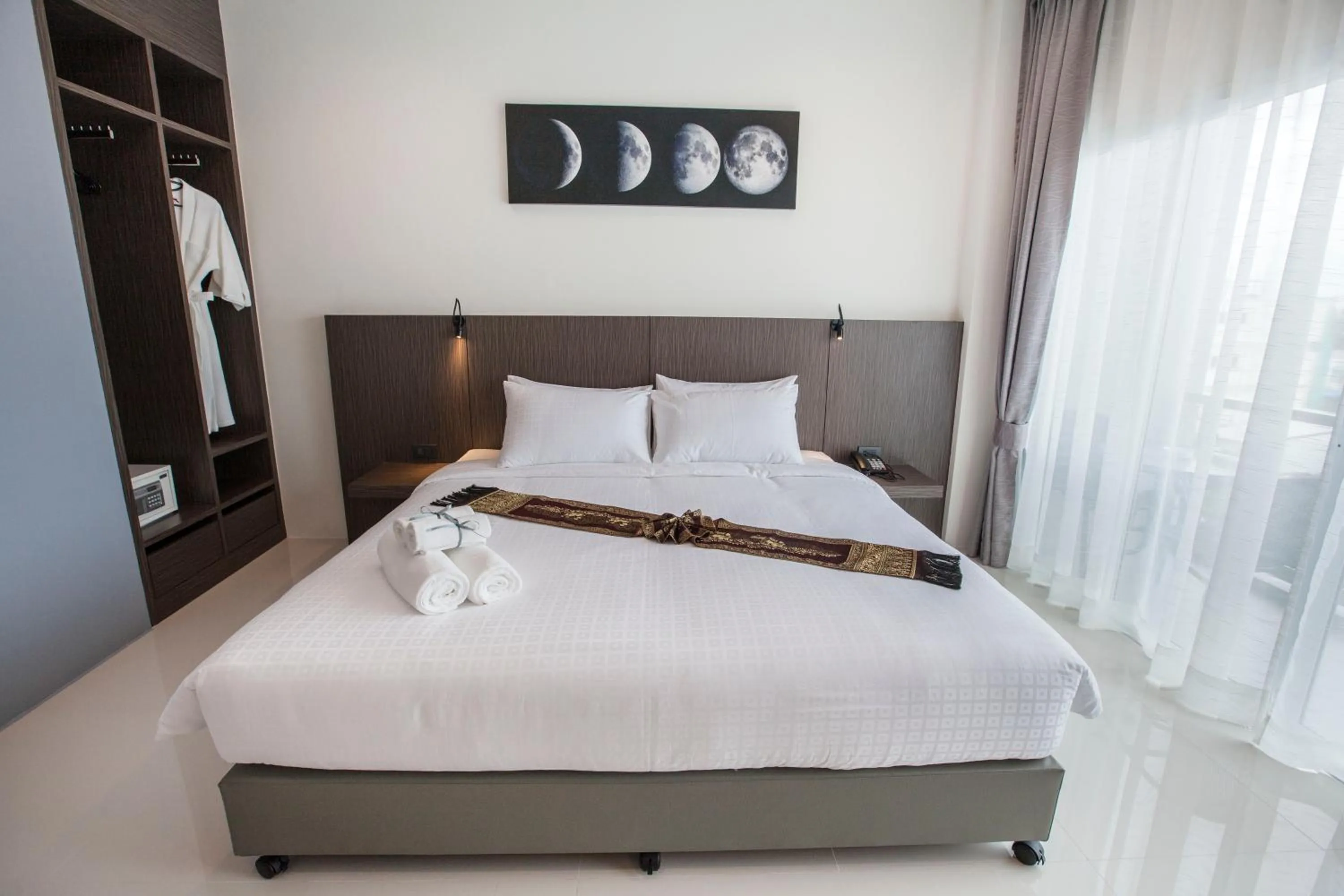 Bed in The Elysium Residence - SHA Extra Plus