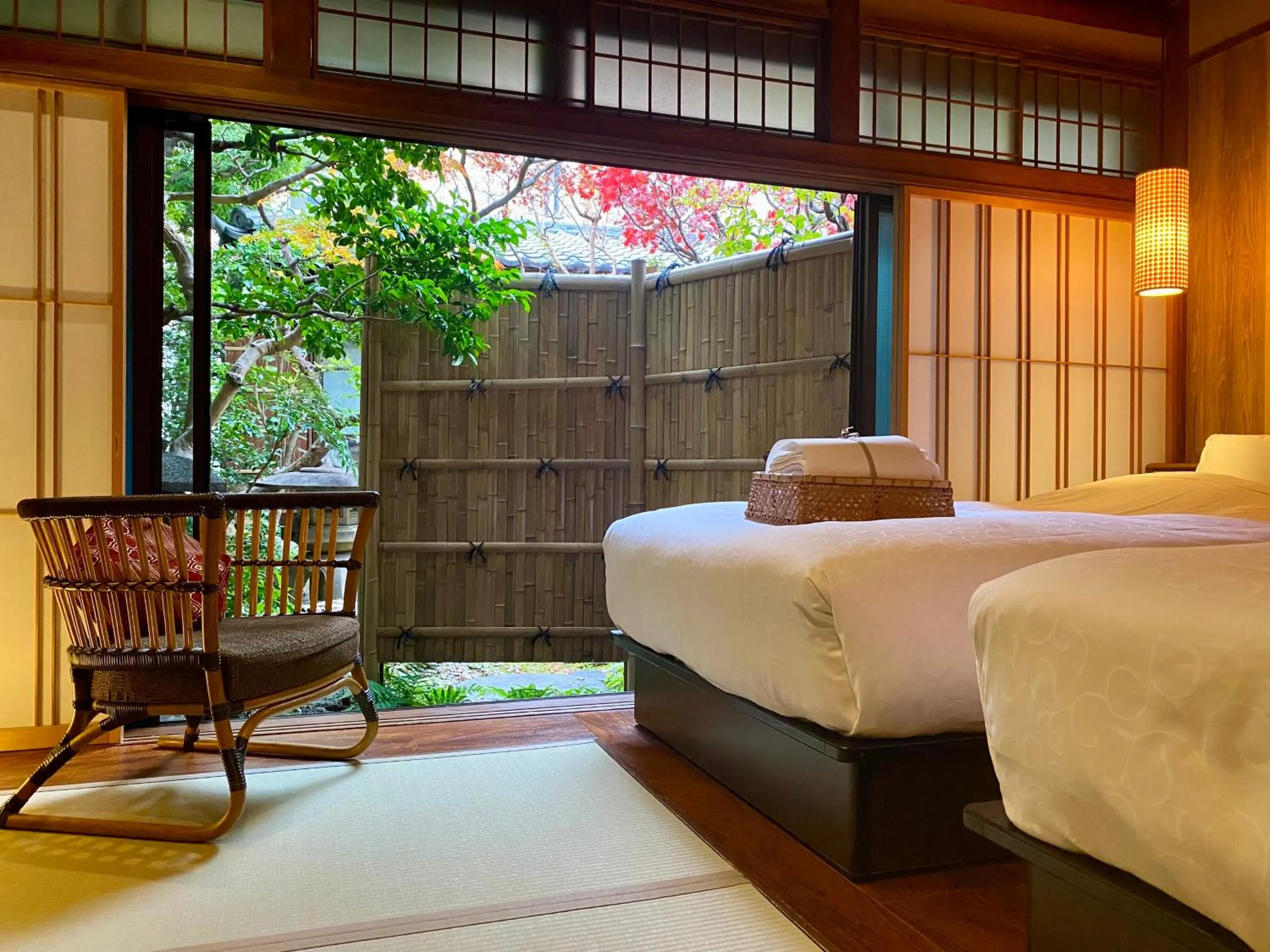 Garden, Bed in Muromachi Yutone Kyokoyado