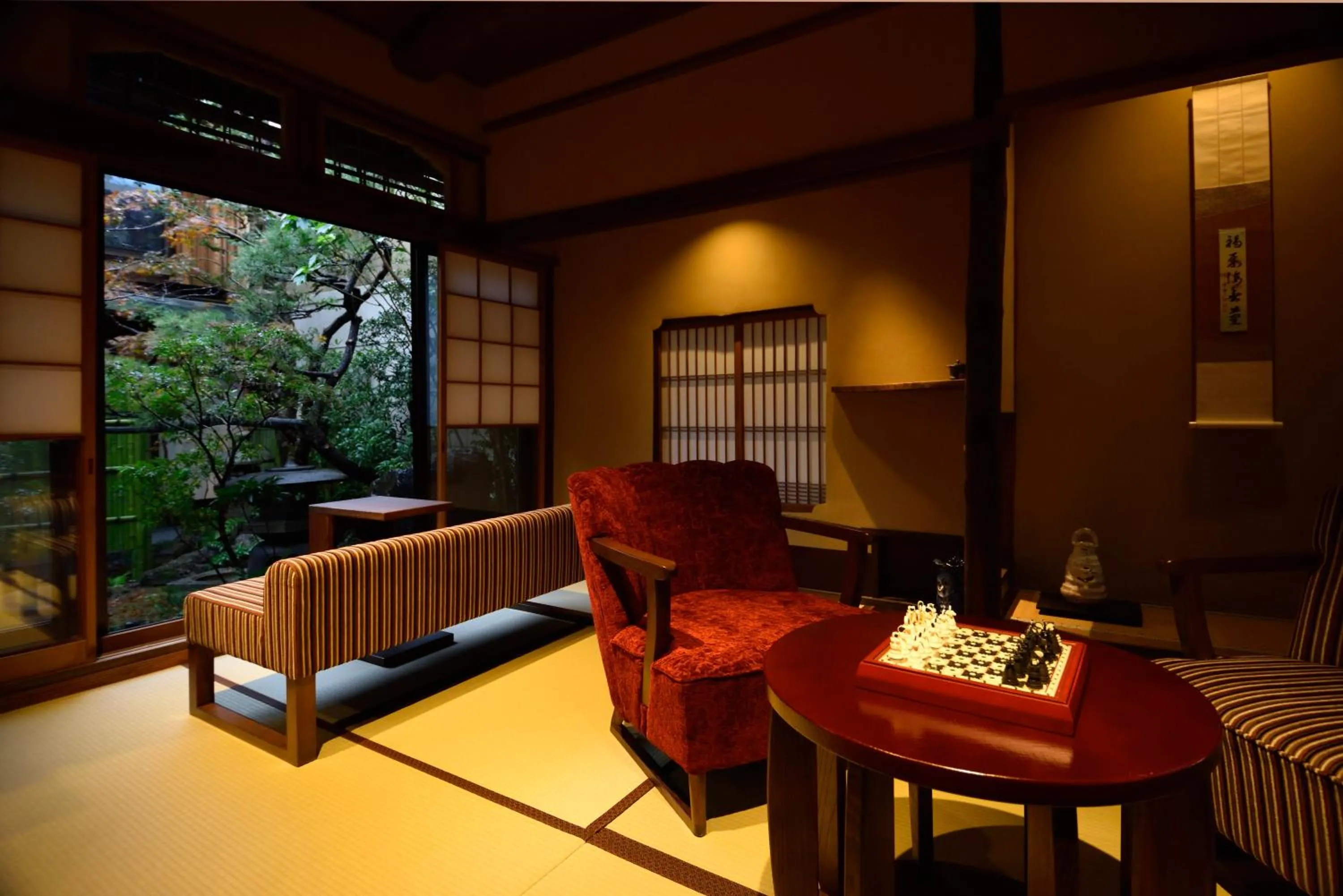 Communal lounge/ TV room in Muromachi Yutone Kyokoyado