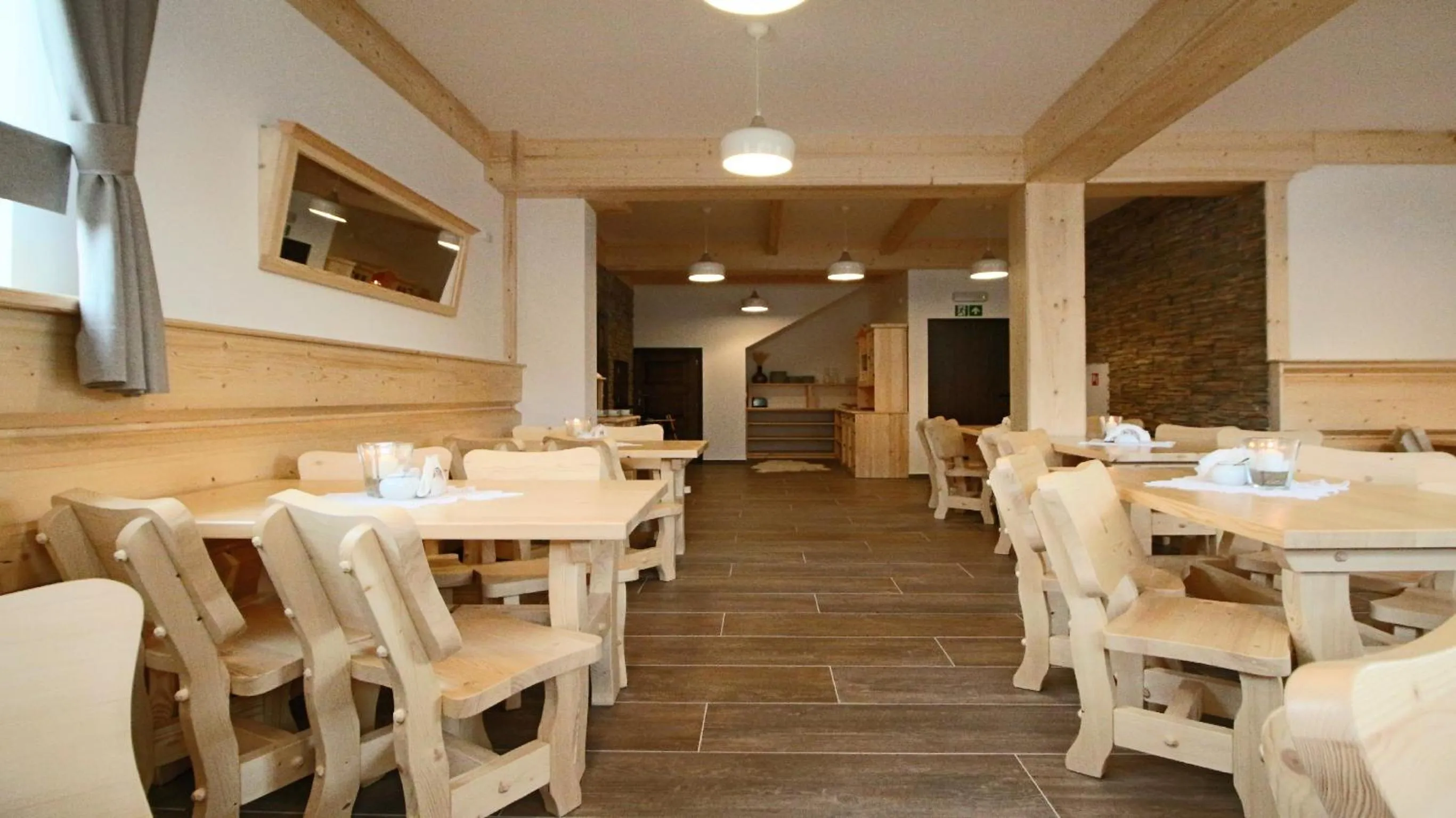 Dining area in Willa Lichajówka