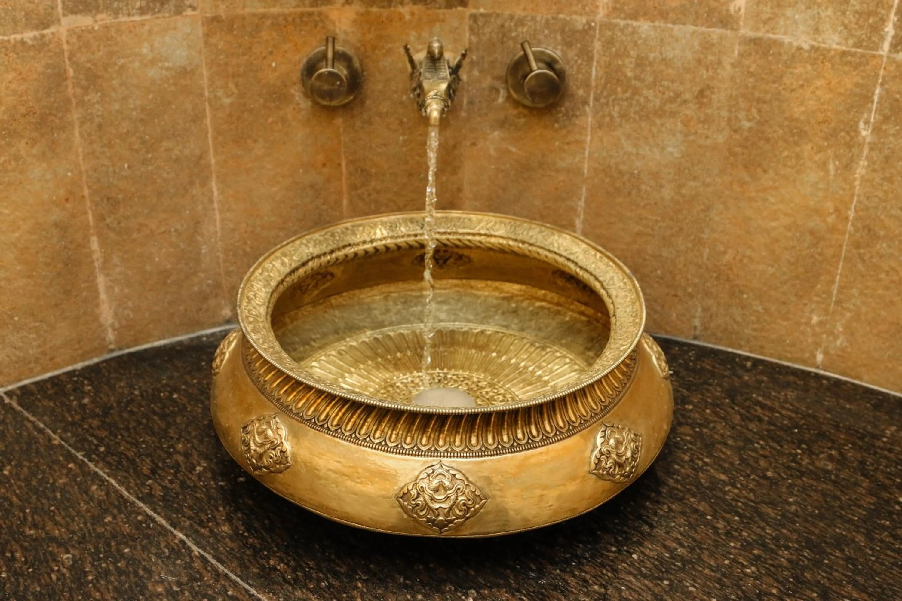 Bathroom in Baber Mahal Vilas - The Heritage Hotel