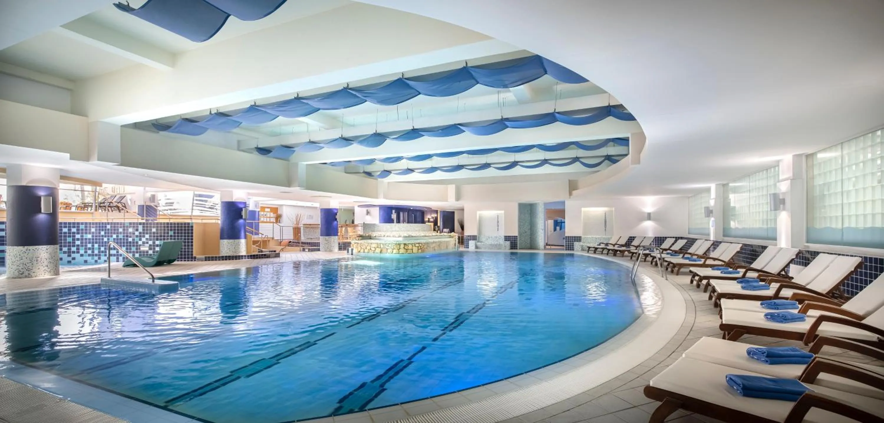 Swimming pool in Valamar Diamant Residence