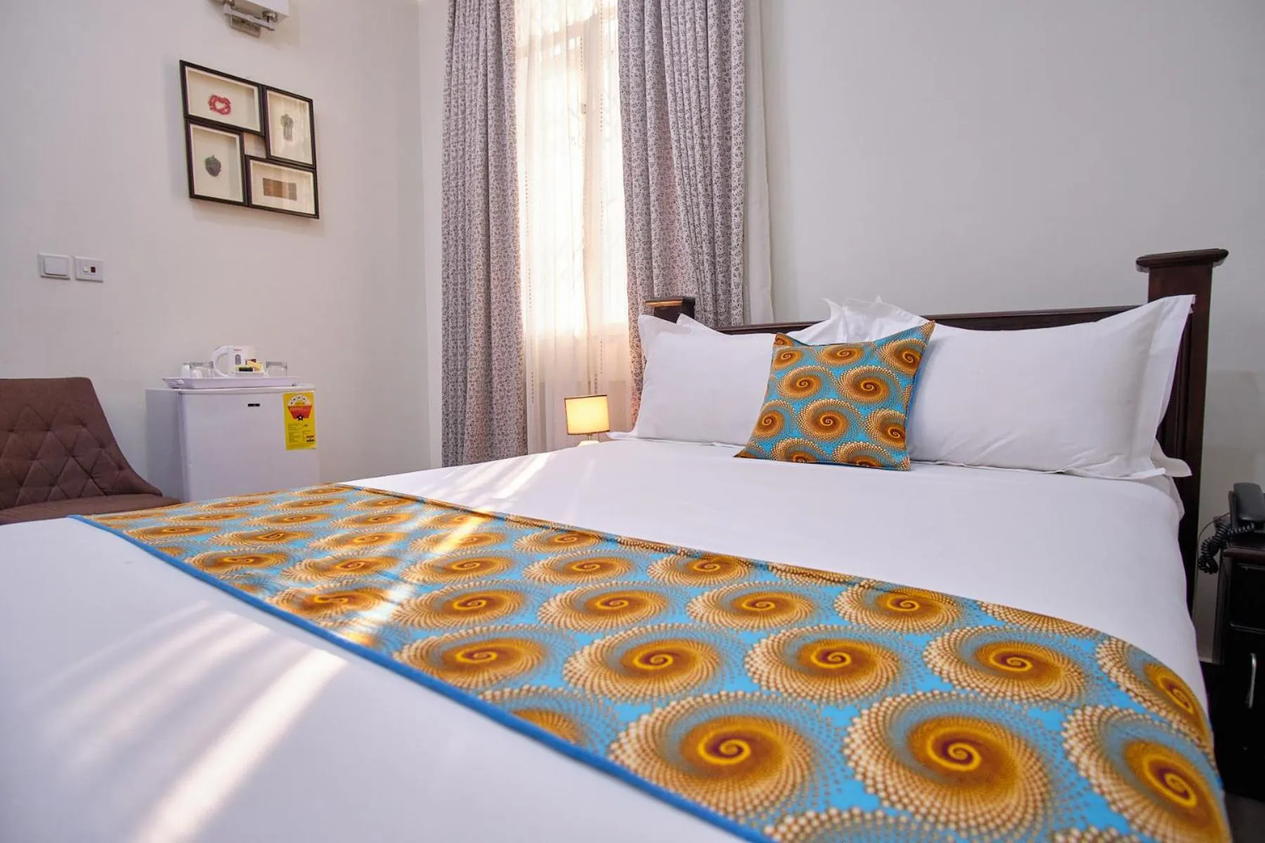 Bed in The Highbridge Guest Lodge