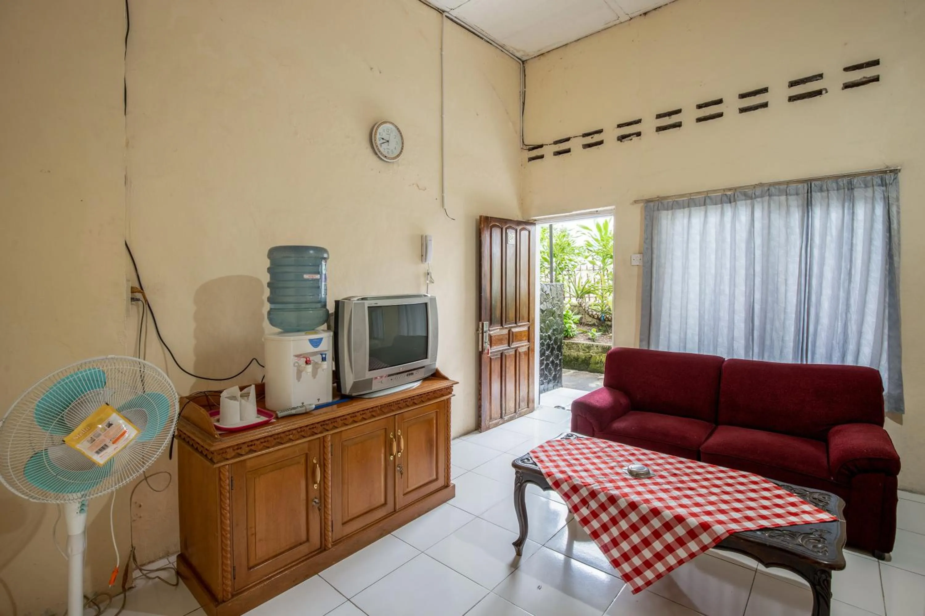 TV and multimedia in Hotel Jogja Bukittinggi