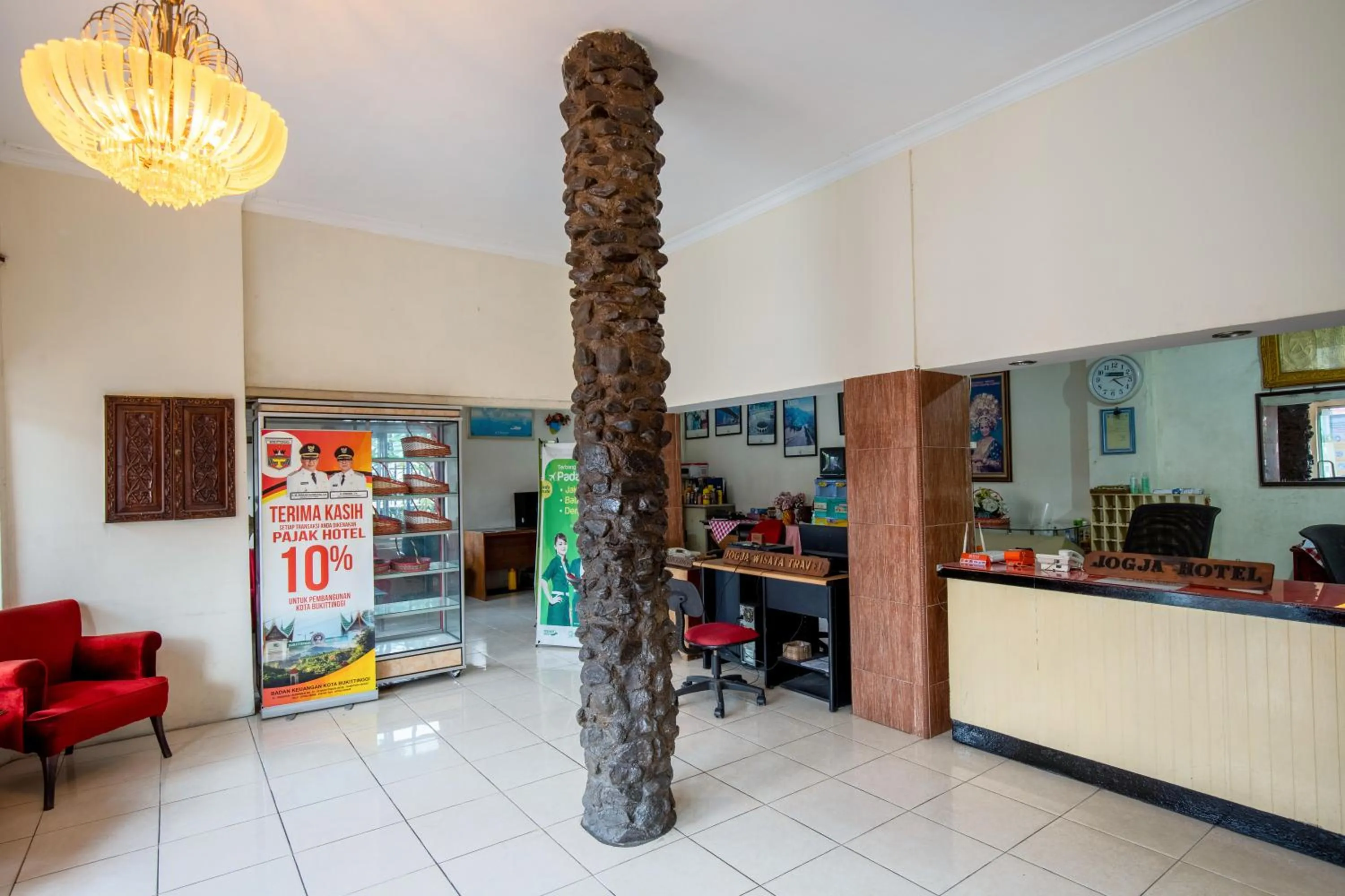 Lobby or reception in Hotel Jogja Bukittinggi