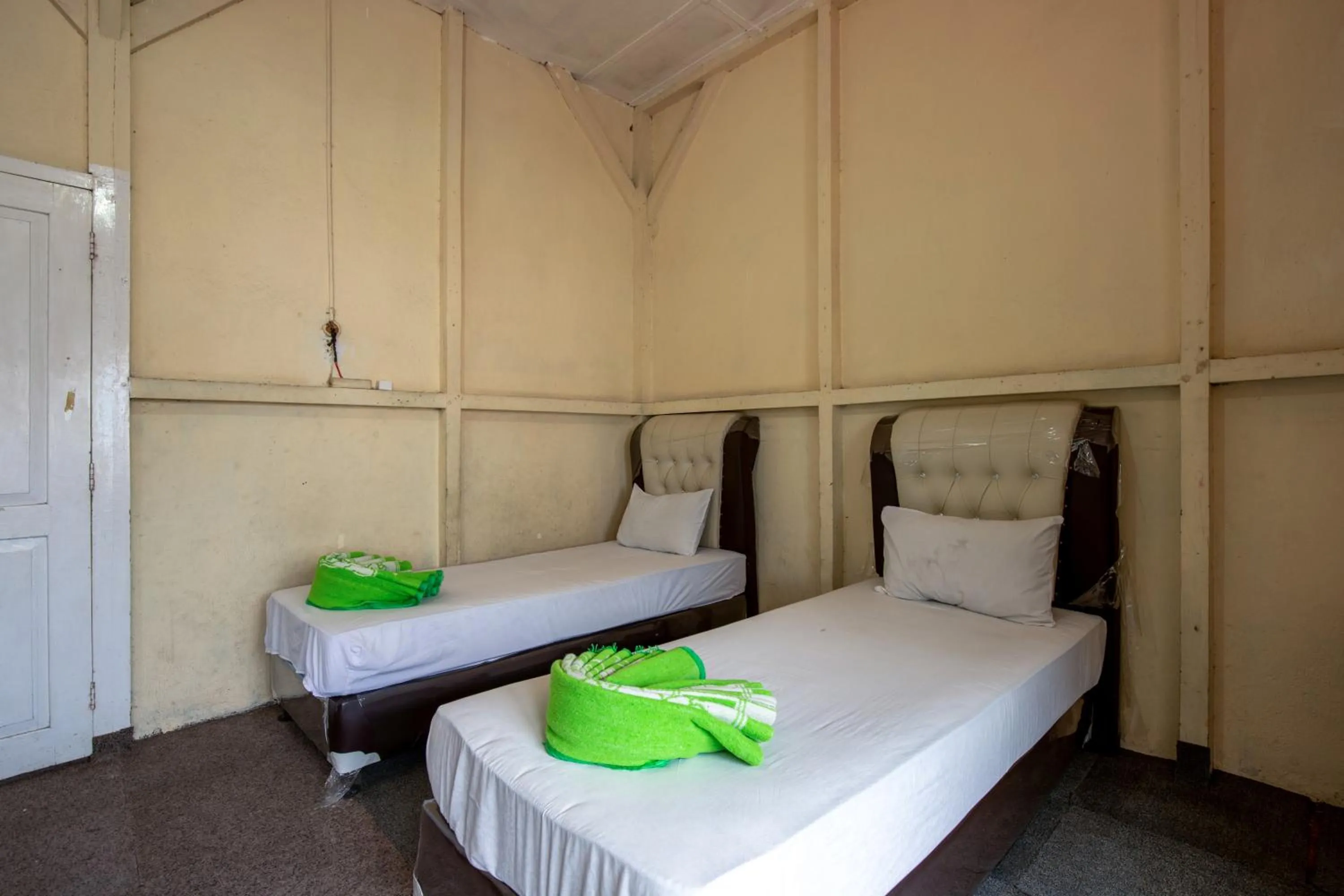 Bed in Hotel Jogja Bukittinggi