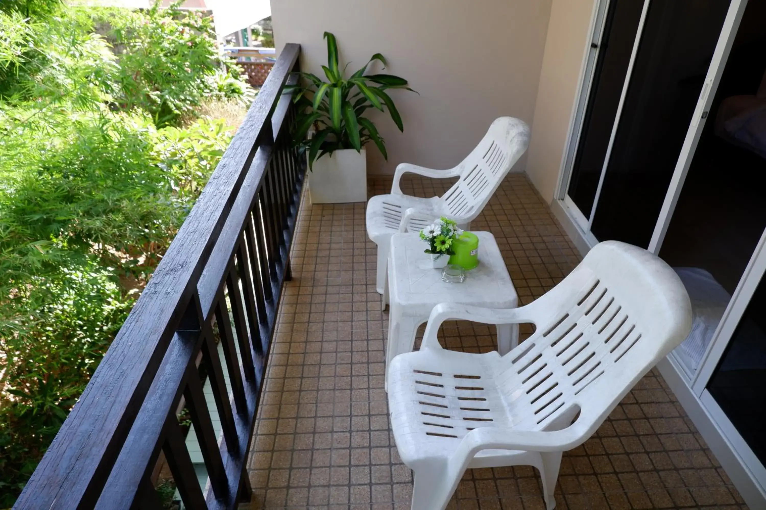 Standard Double Room in Kata Beachwalk Hotel and Bungalows Standard Double Room in Kata Beachwalk Hotel and Bungalows