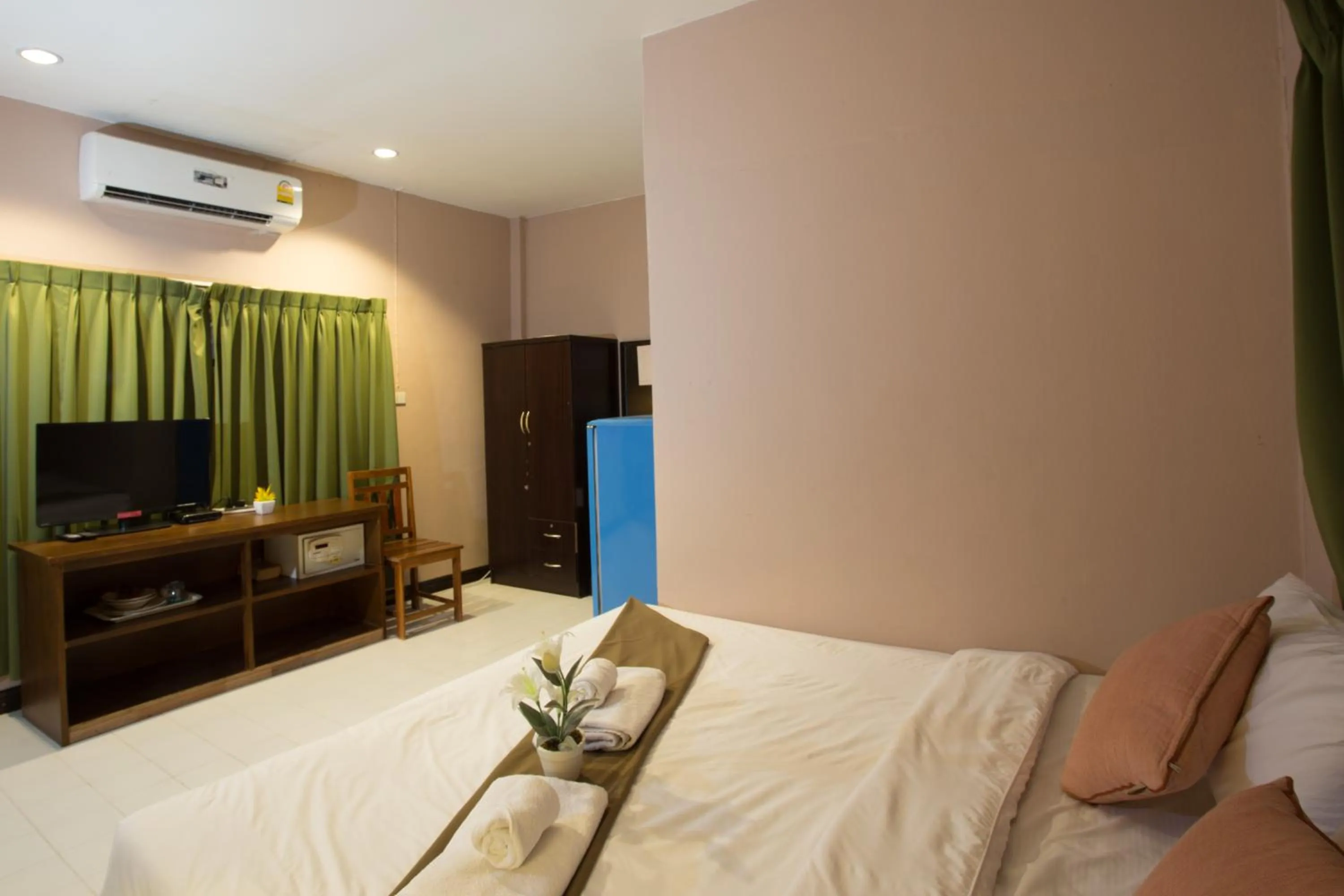Bed in Kata Beachwalk Hotel and Bungalows