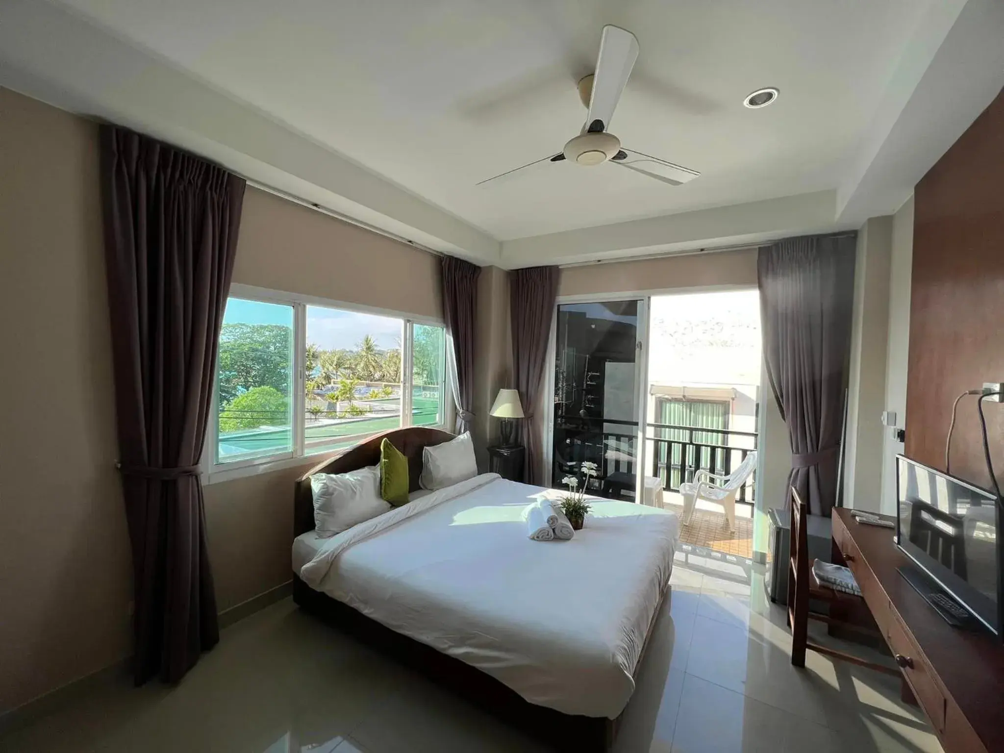 Deluxe Double Room with Balcony and Sea View in Kata Beachwalk Hotel and Bungalows Deluxe Double Room with Balcony and Sea View in Kata Beachwalk Hotel and Bungalows