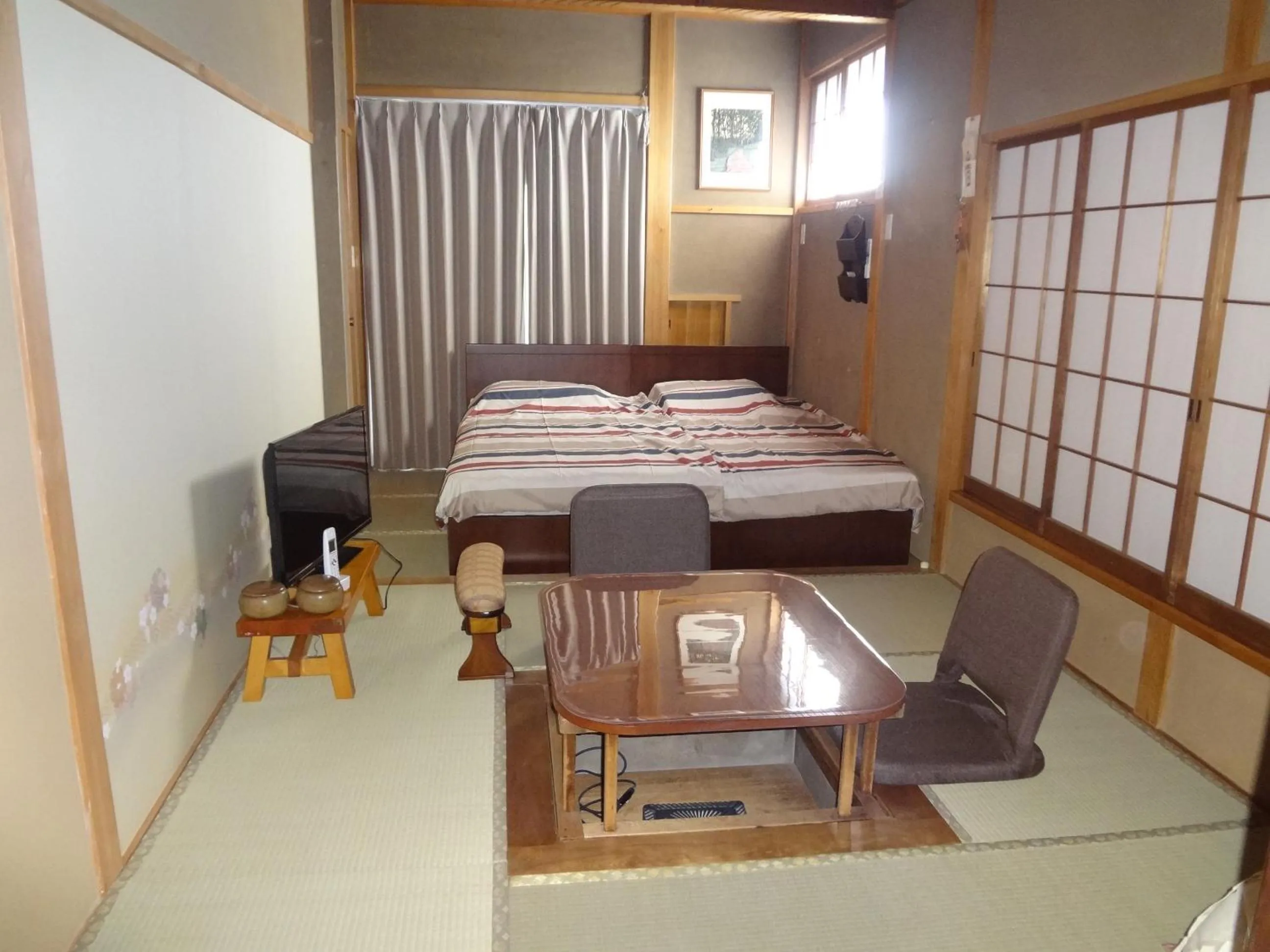 Photo of the whole room, Bed in Mokkoan