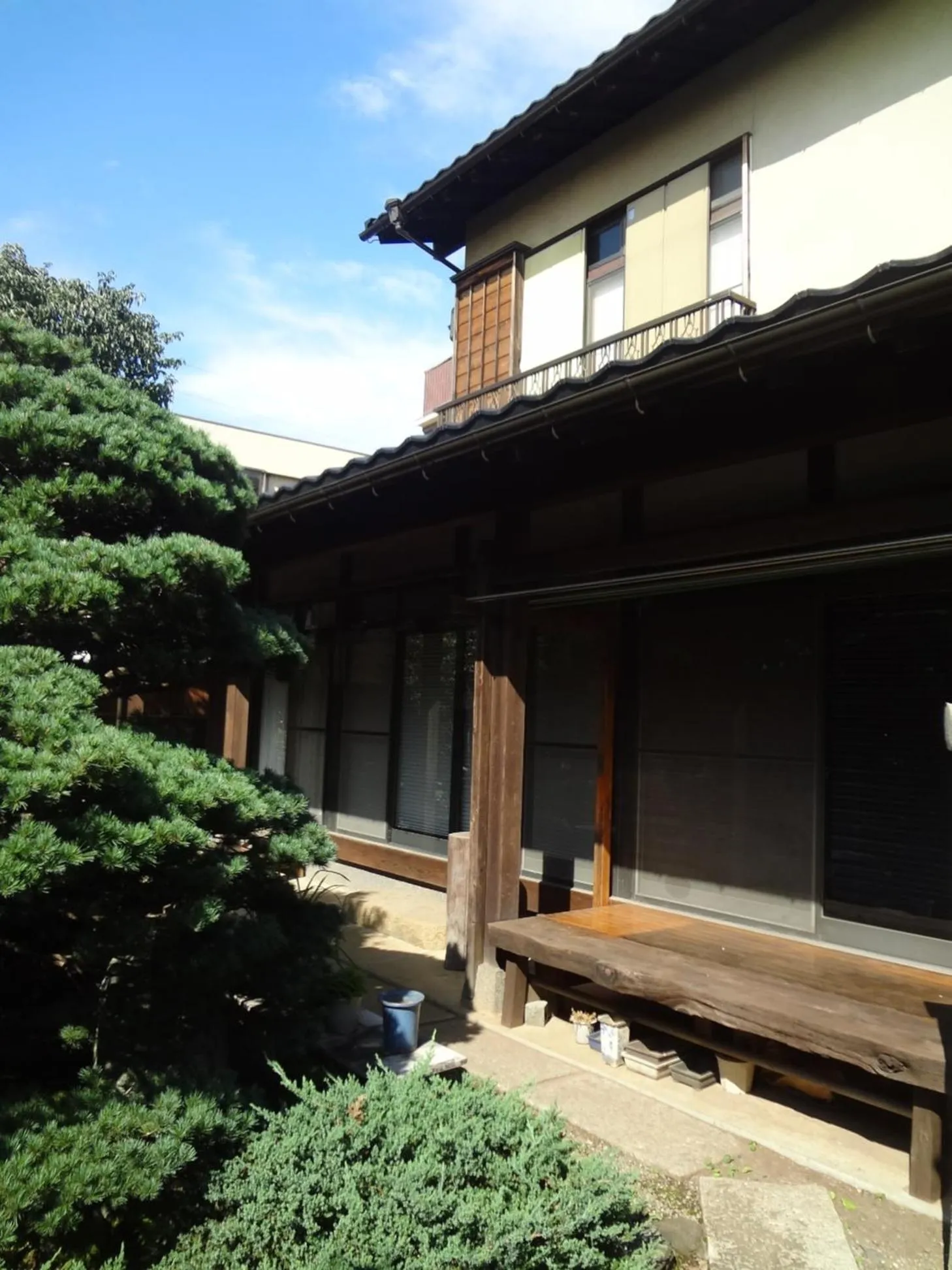 Facade/entrance in Mokkoan