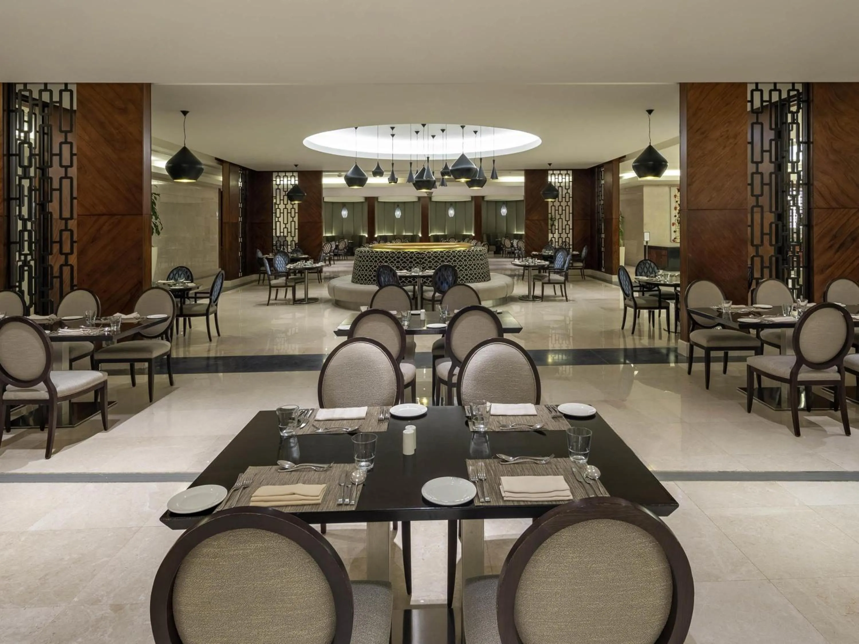 Restaurant/places to eat in Swissotel Al Maqam Makkah