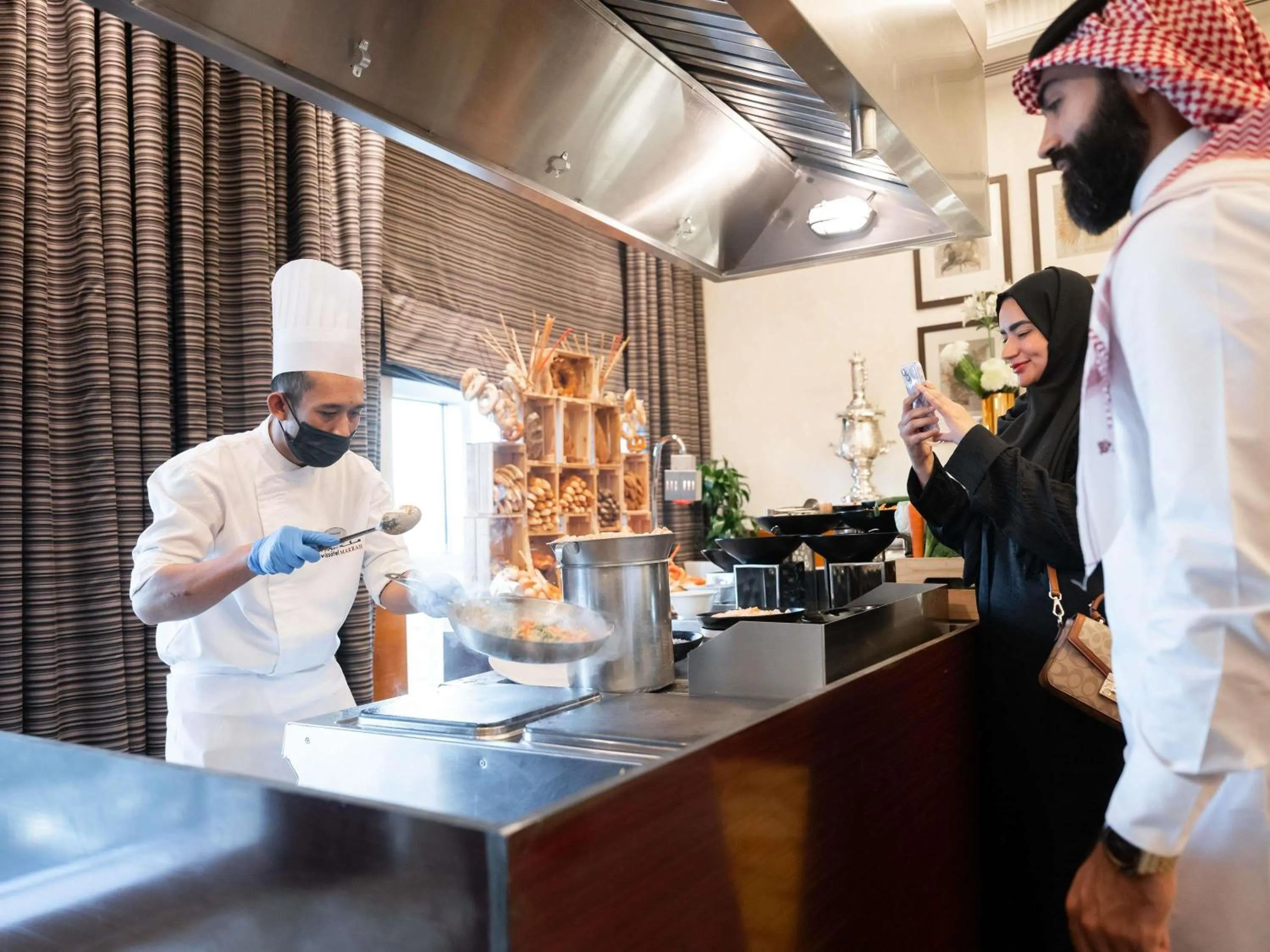 Restaurant/places to eat in Swissotel Al Maqam Makkah