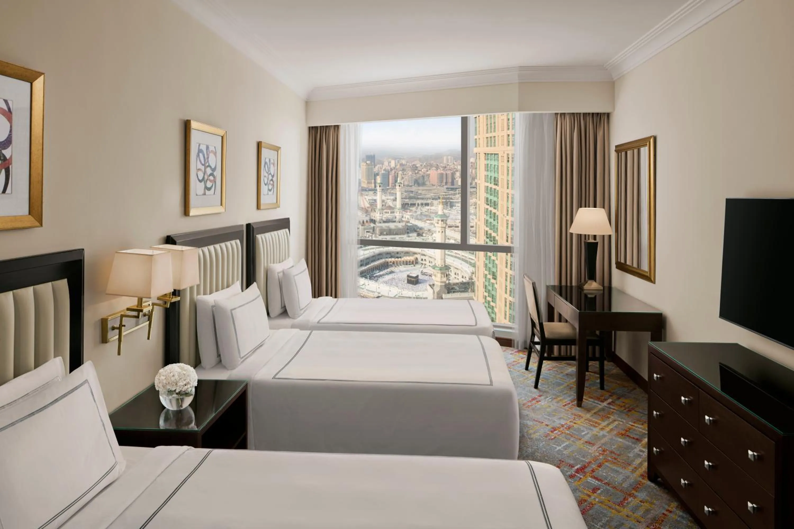 Bedroom, Bed in Swissotel Al Maqam Makkah