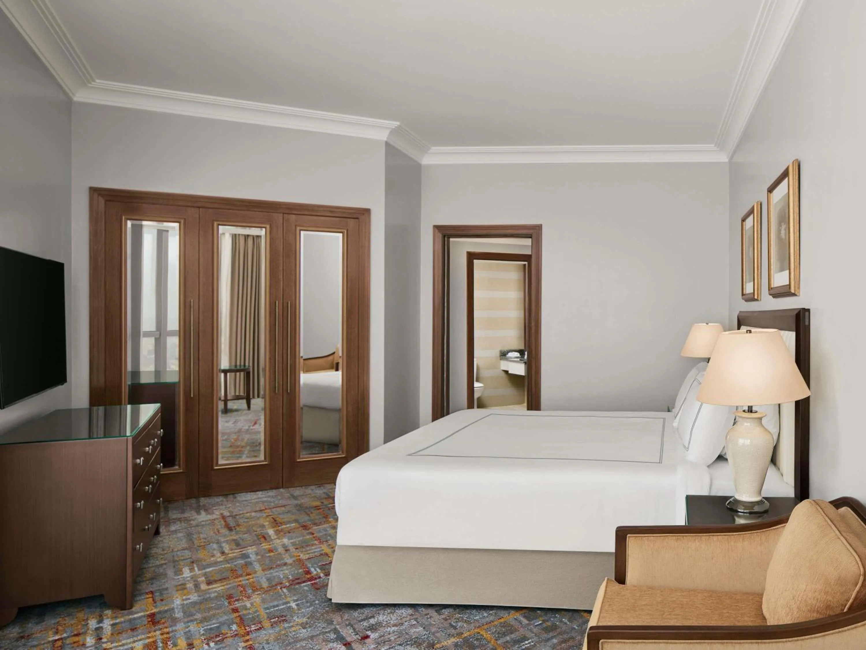 Bedroom, Bed in Swissotel Al Maqam Makkah