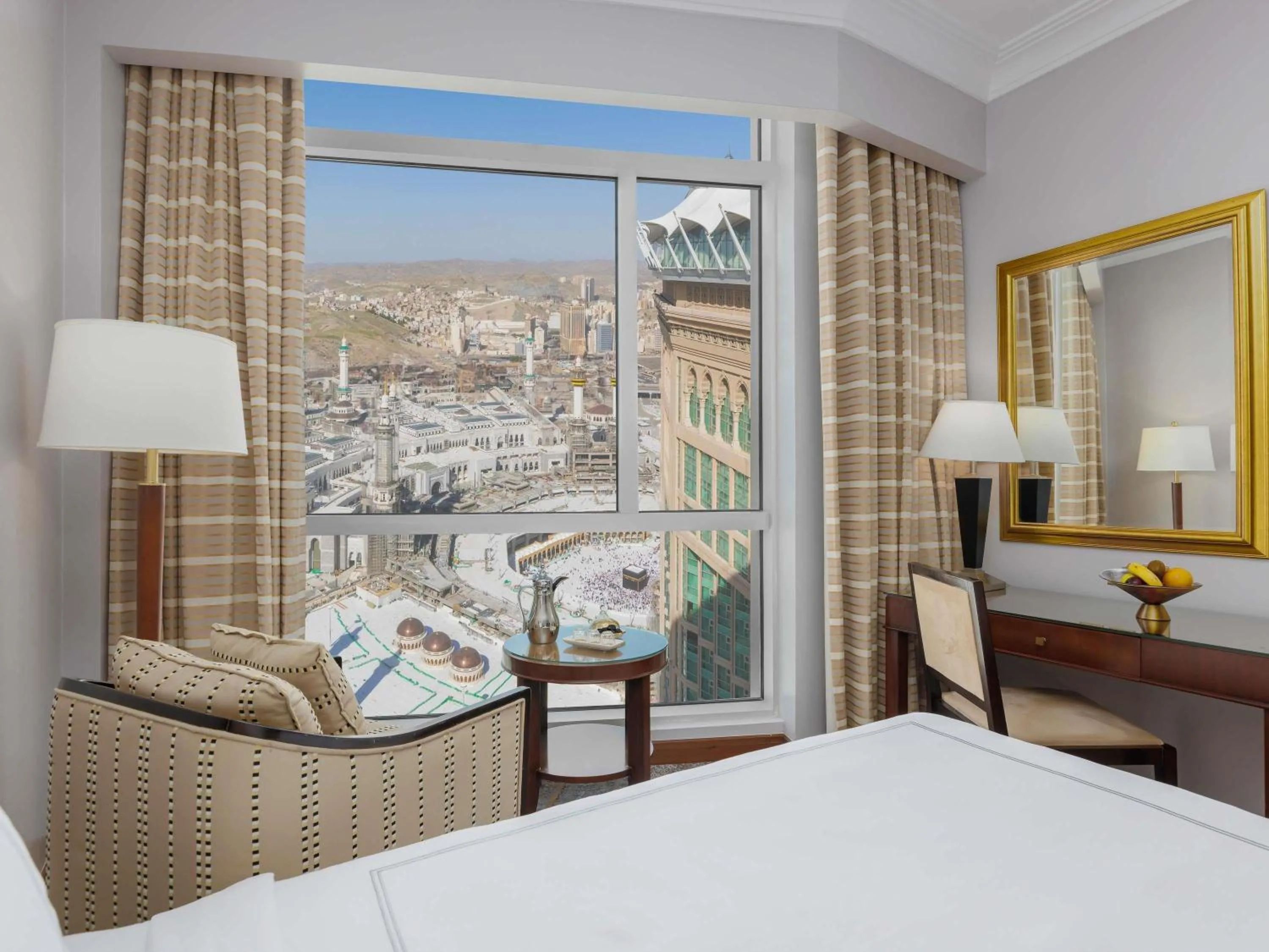 Bedroom, Bed in Swissotel Al Maqam Makkah
