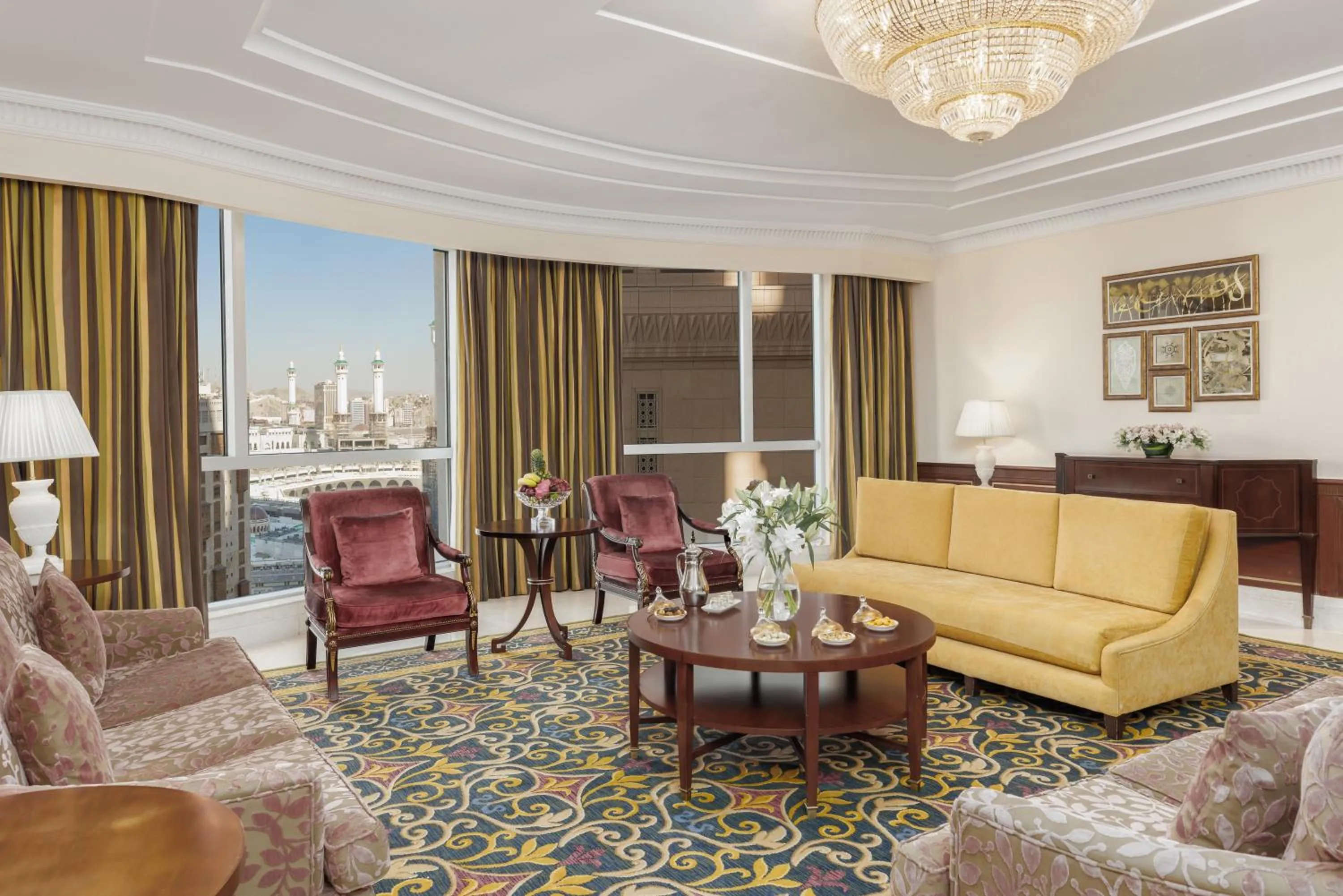 Living room in Swissotel Al Maqam Makkah