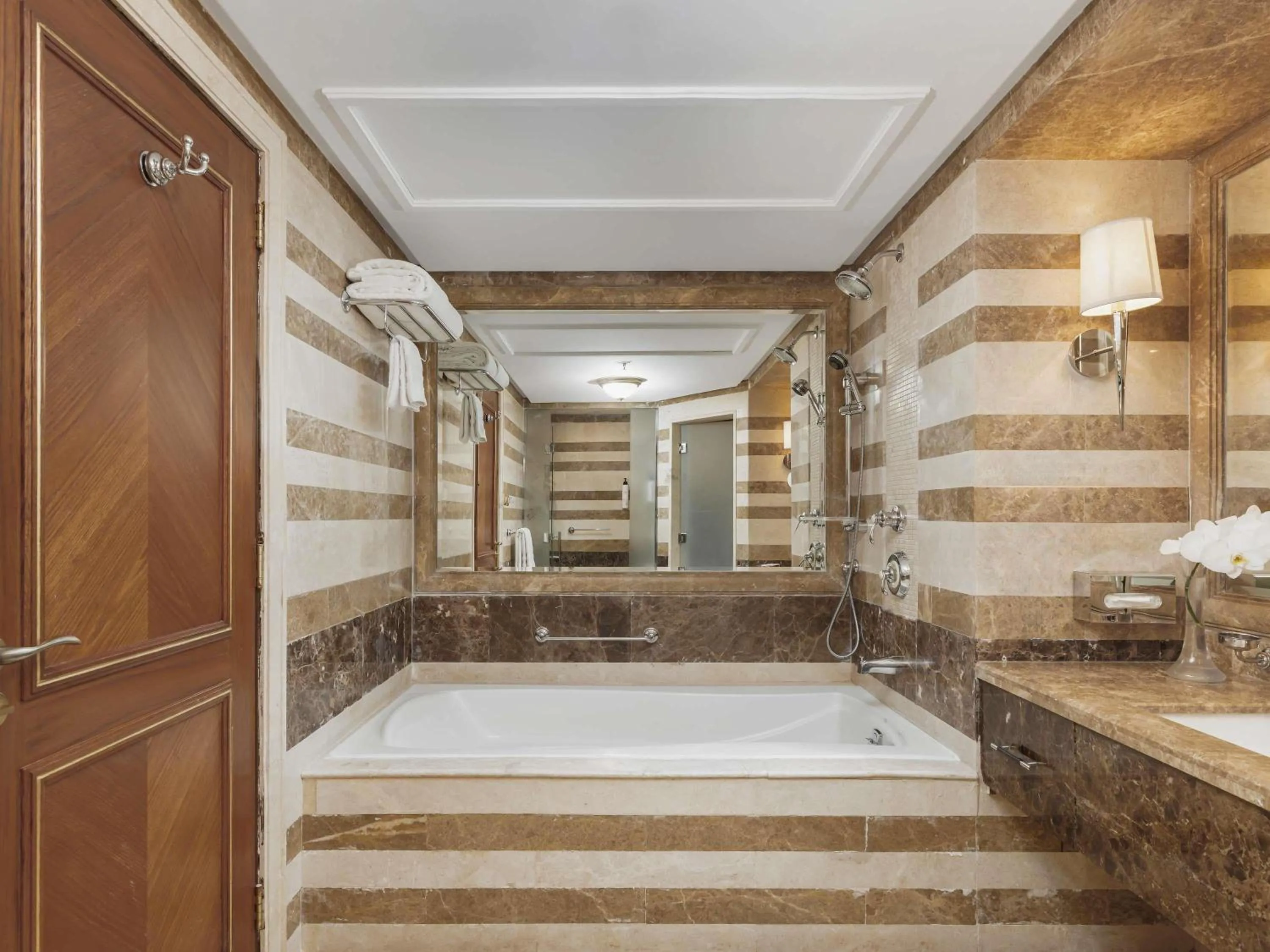 Bedroom in Swissotel Al Maqam Makkah