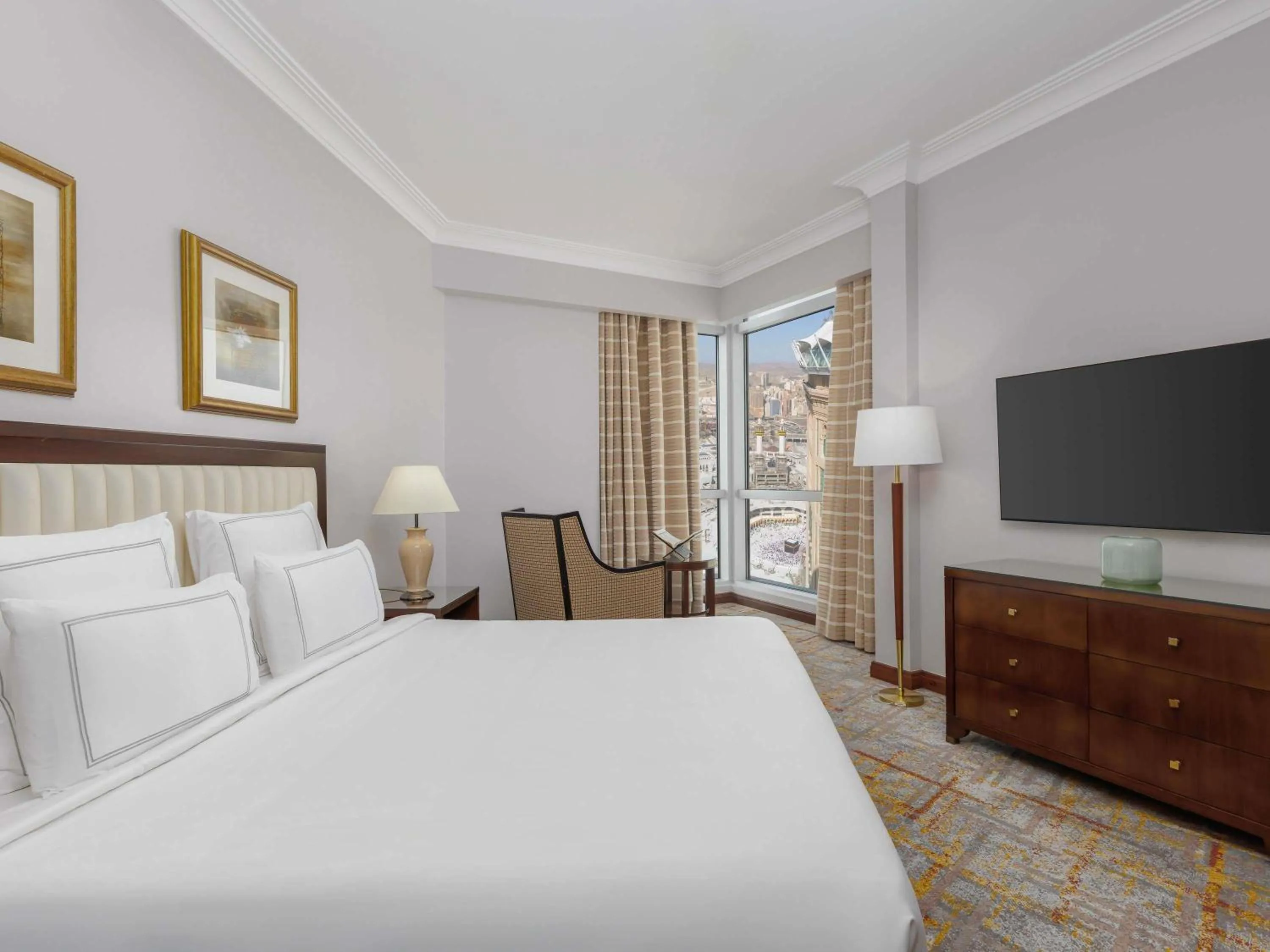 Bedroom, Bed in Swissotel Al Maqam Makkah