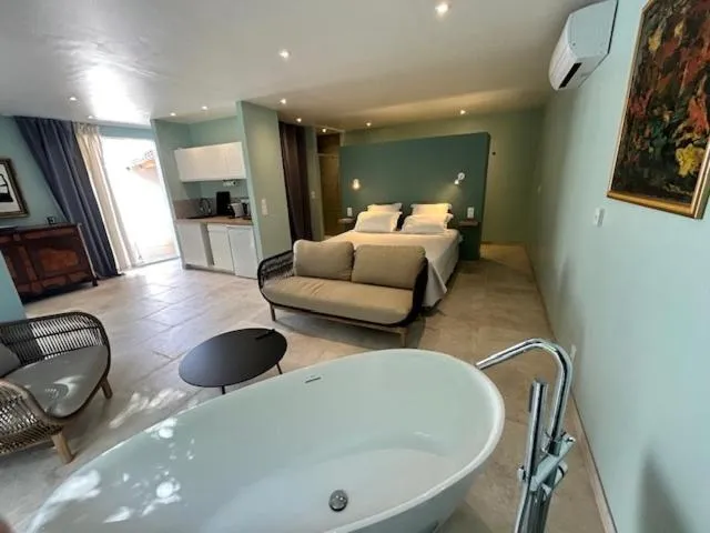 Bed in Le Clos Saint André