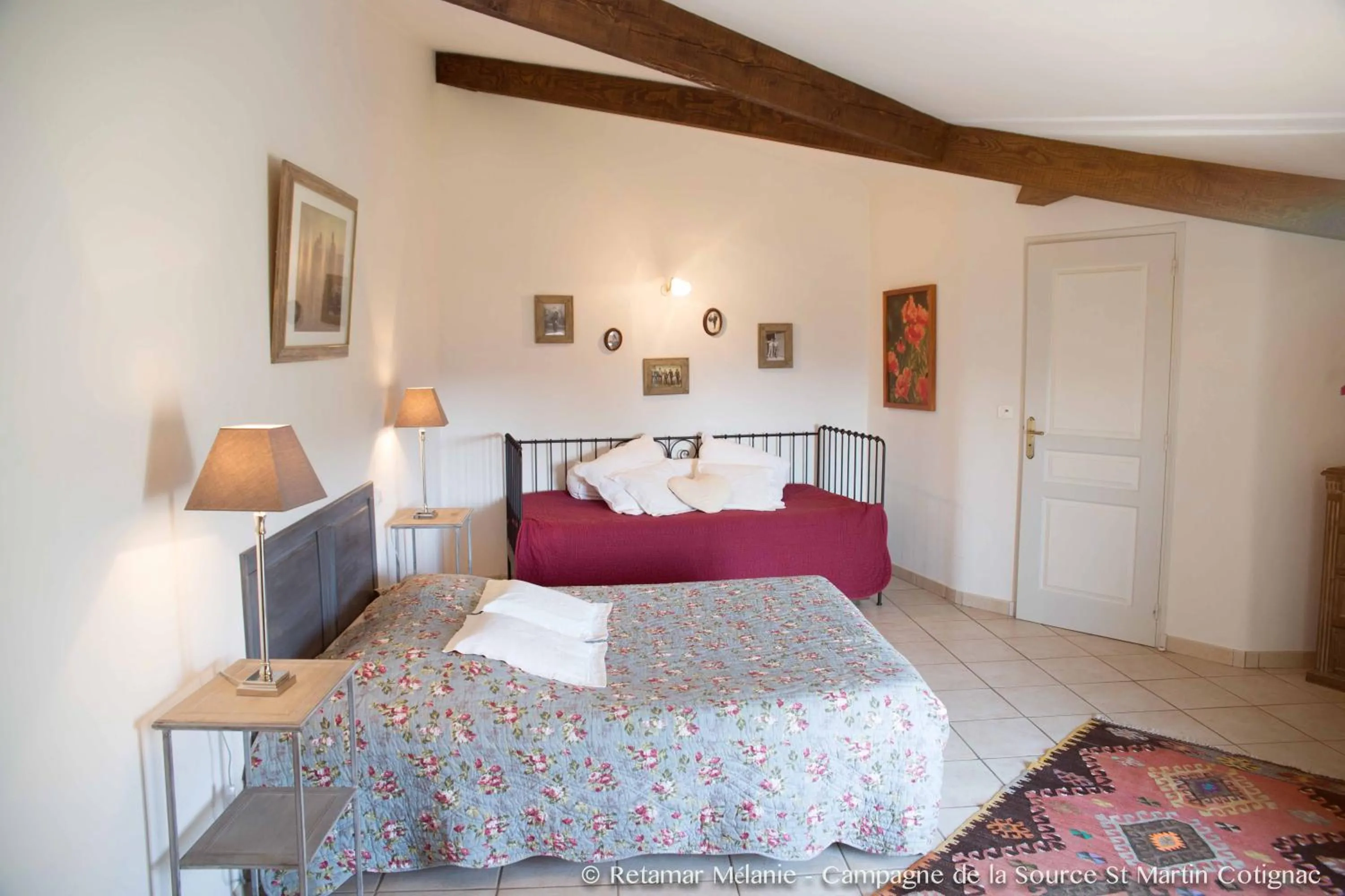 Bedroom in Campagne de la source St Martin B&B