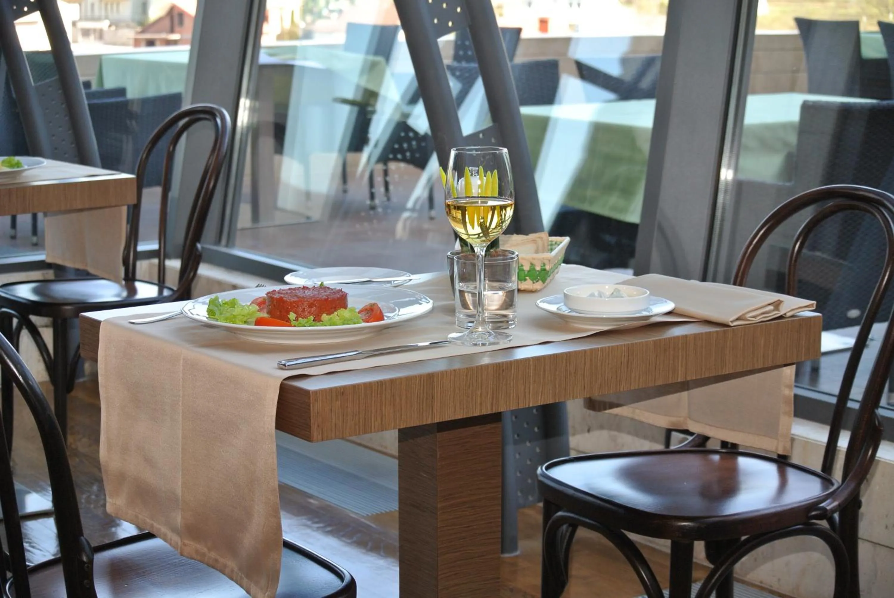 Meals in Hotel International Prishtina & Spa