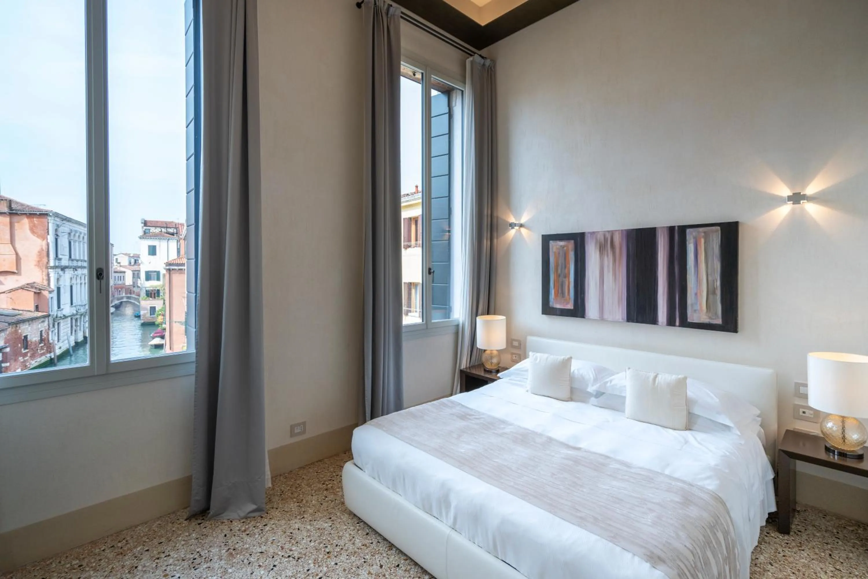 View (from property/room), Bed in Palazzo Morosini Degli Spezieri - Lifestyle Apartments