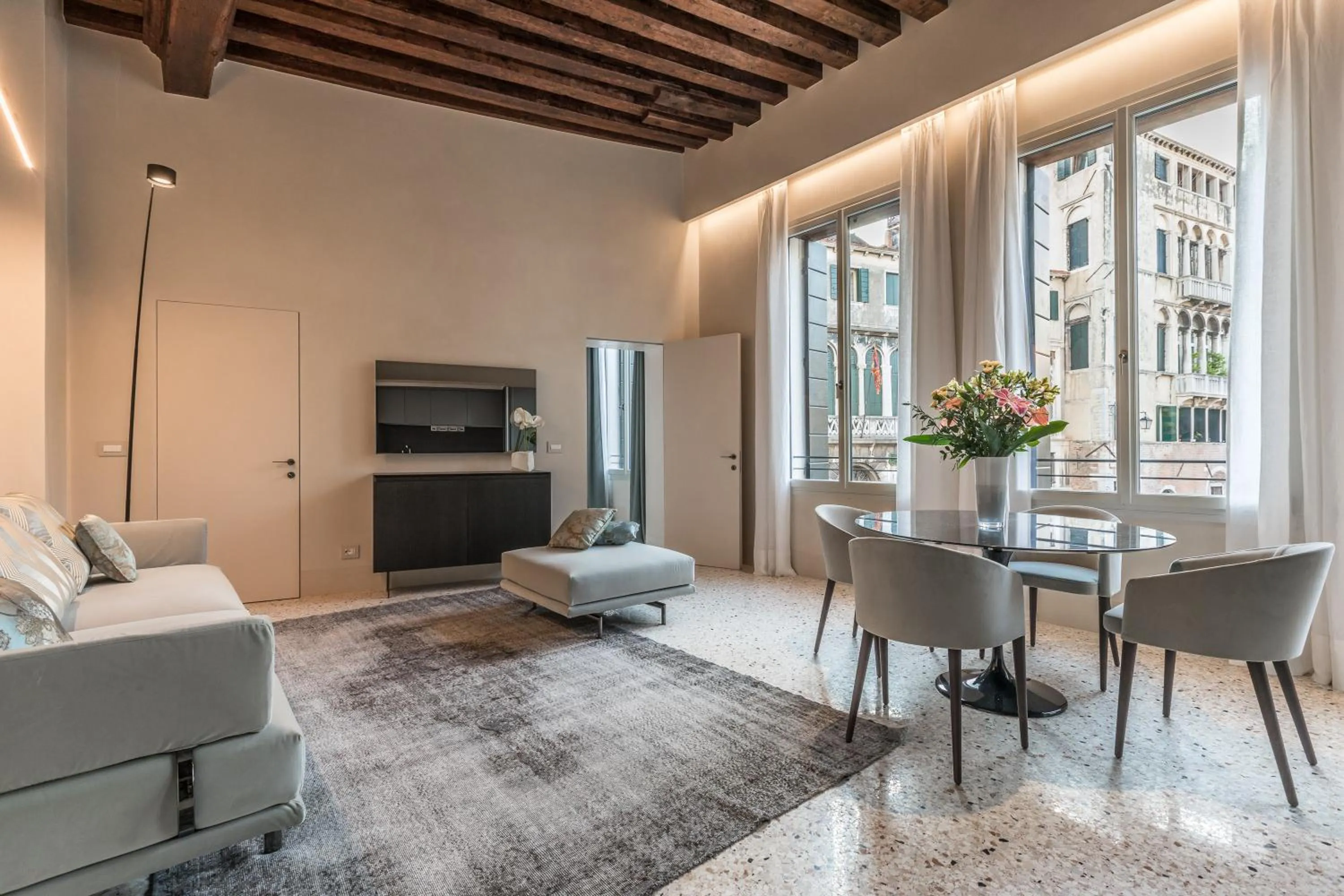 Living room in Palazzo Morosini Degli Spezieri - Lifestyle Apartments