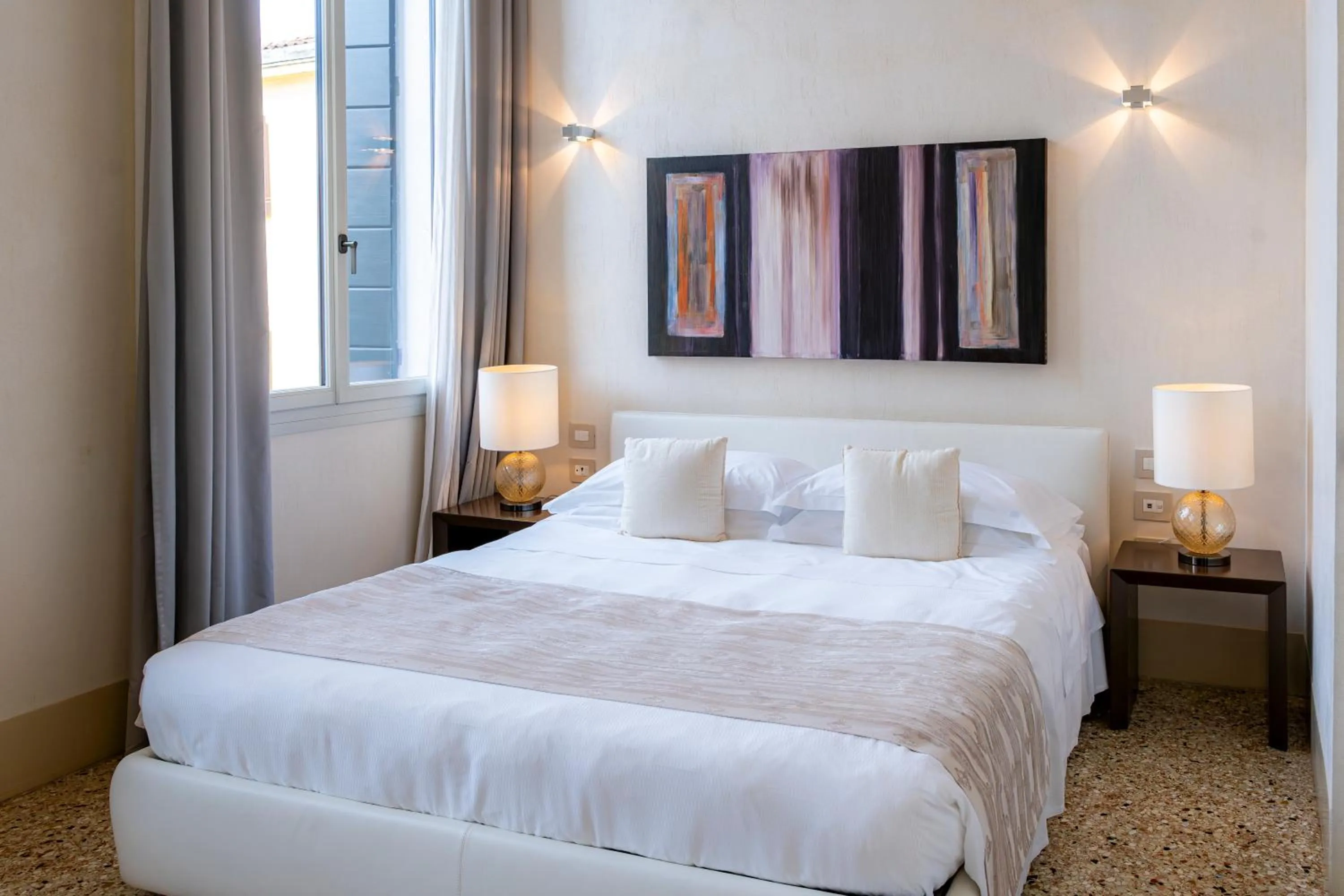 Bed in Palazzo Morosini Degli Spezieri - Lifestyle Apartments