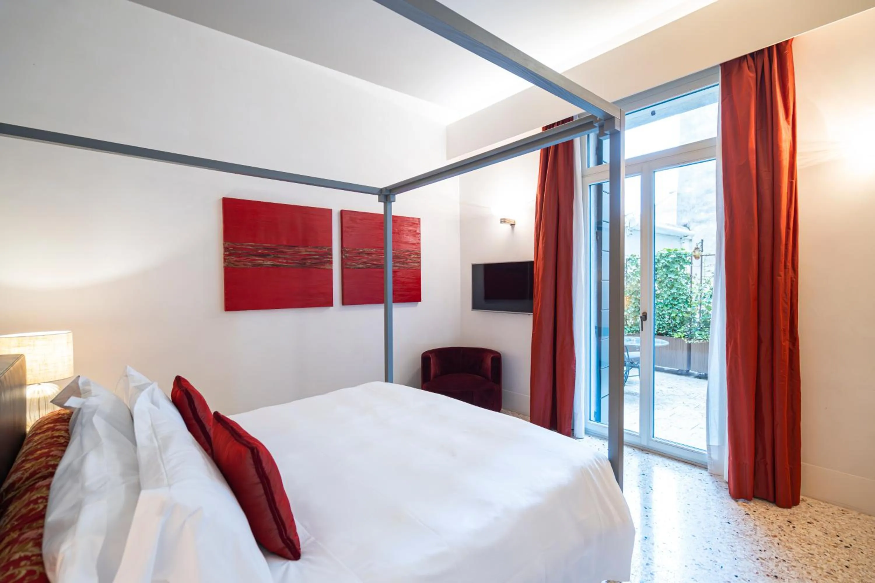 Bed in Palazzo Morosini Degli Spezieri - Lifestyle Apartments