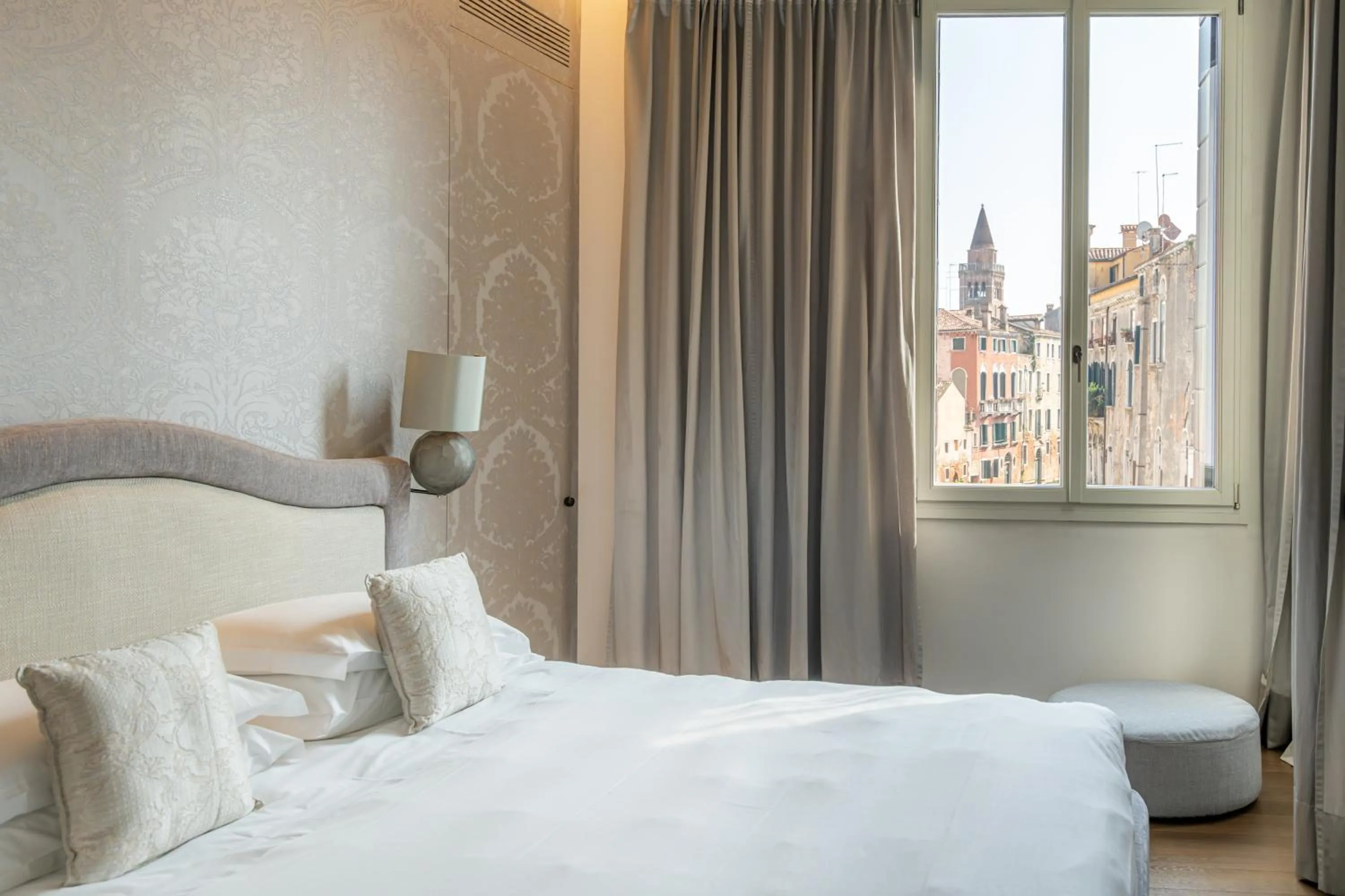 View (from property/room), Bed in Palazzo Morosini Degli Spezieri - Lifestyle Apartments
