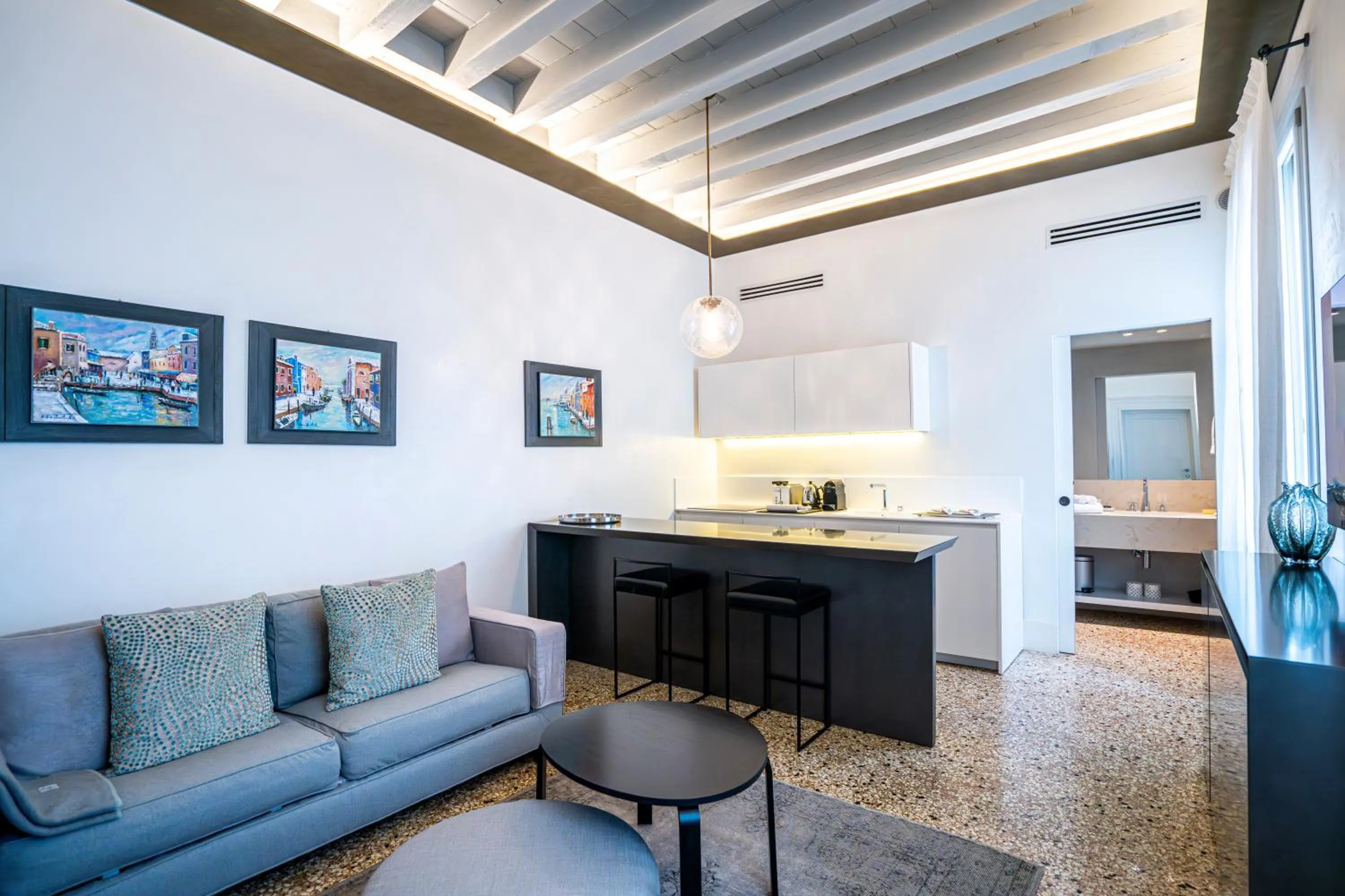 Kitchen or kitchenette in Palazzo Morosini Degli Spezieri - Lifestyle Apartments