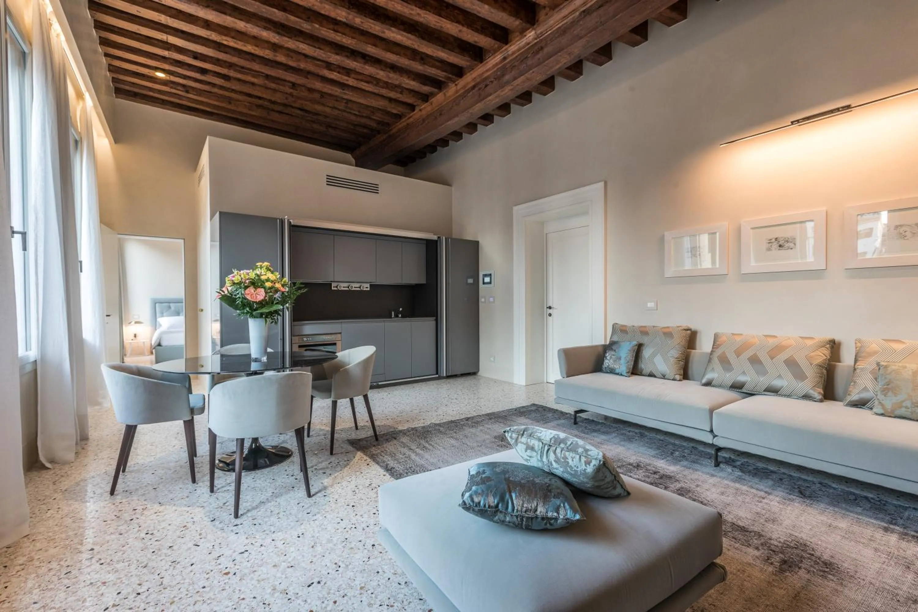 Kitchen or kitchenette in Palazzo Morosini Degli Spezieri - Lifestyle Apartments