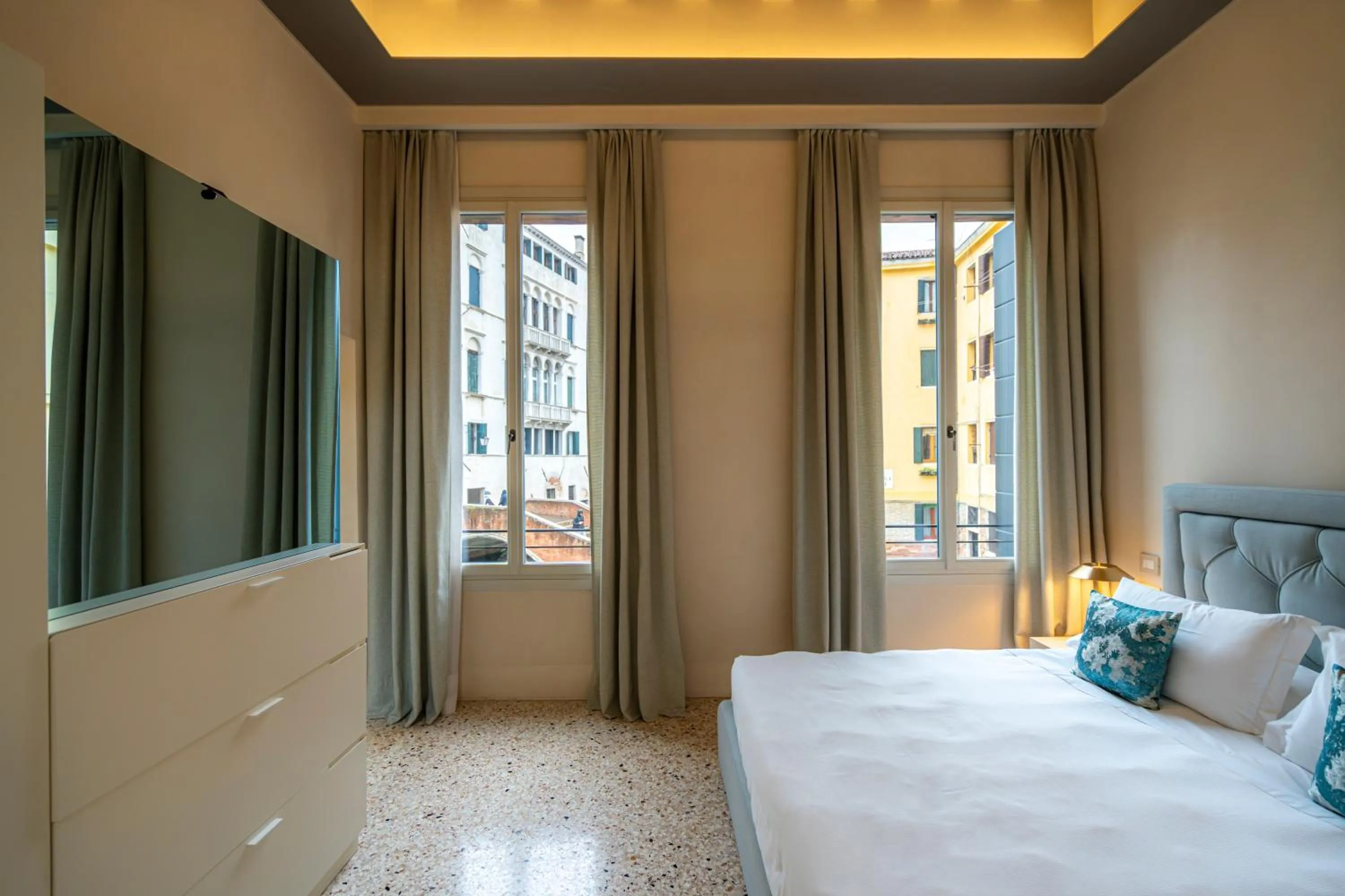 Bed in Palazzo Morosini Degli Spezieri - Lifestyle Apartments