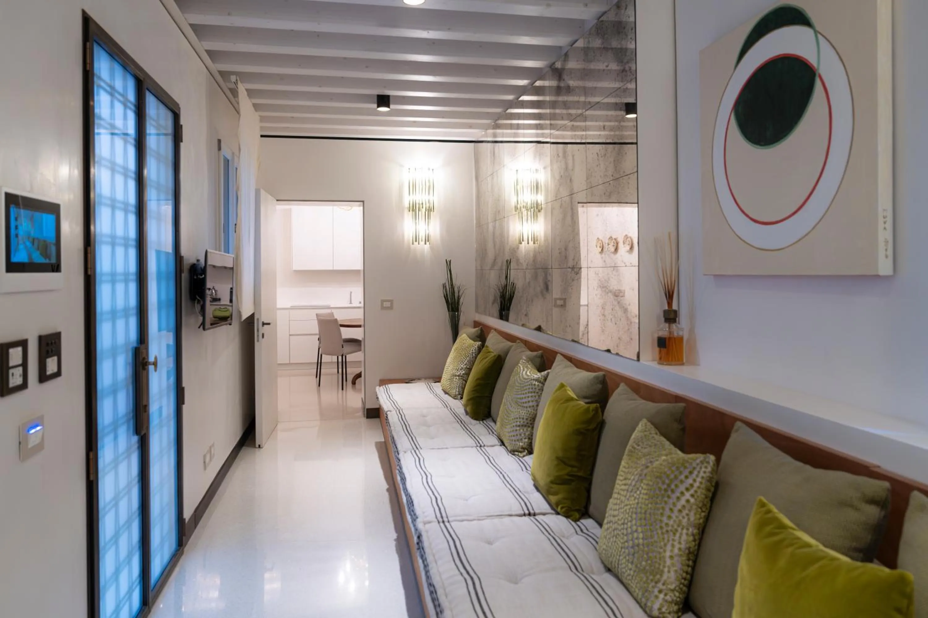 TV and multimedia in Palazzo Morosini Degli Spezieri - Lifestyle Apartments