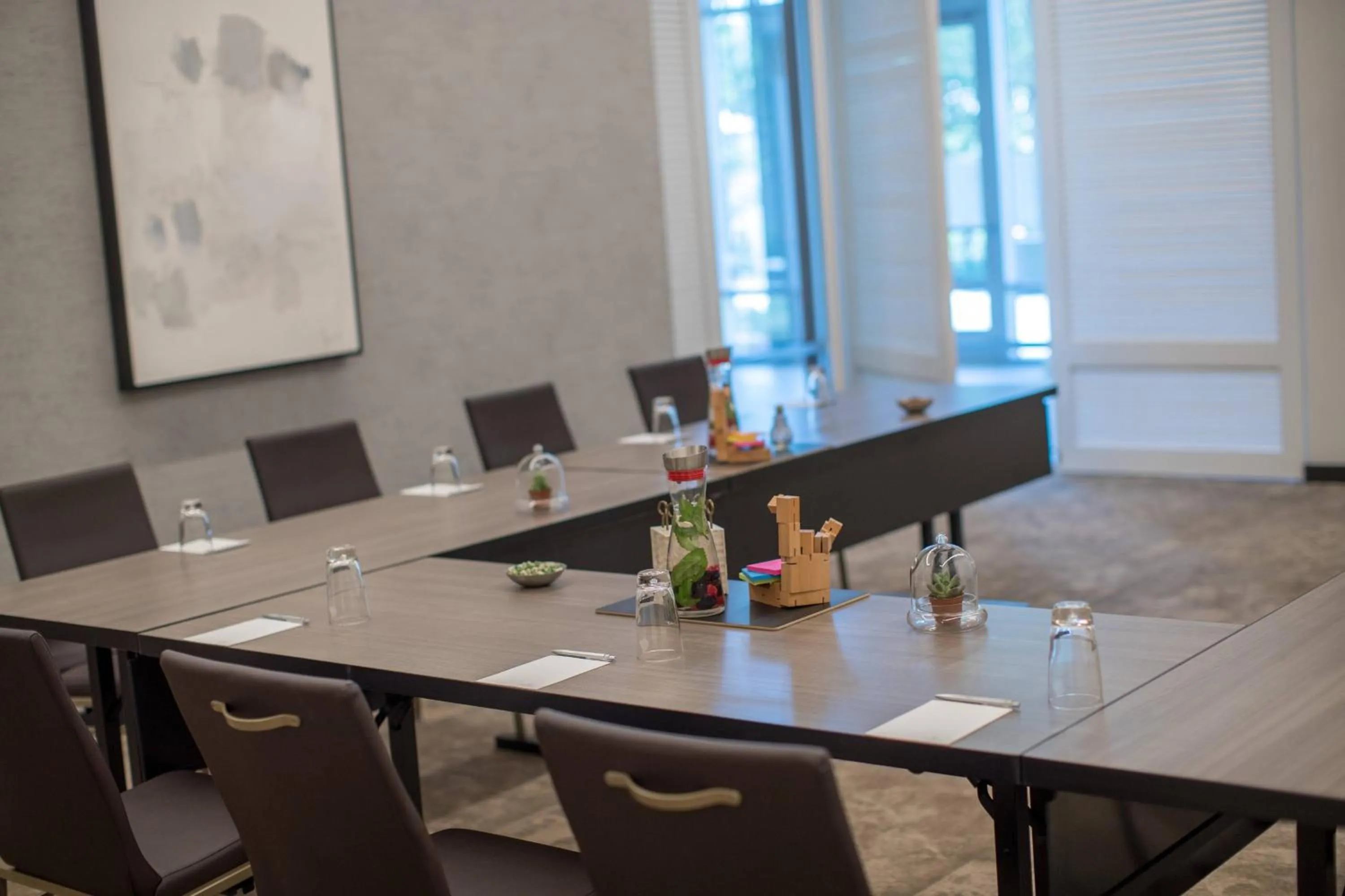Meeting/conference room in Renaissance Atlanta Airport Gateway Hotel