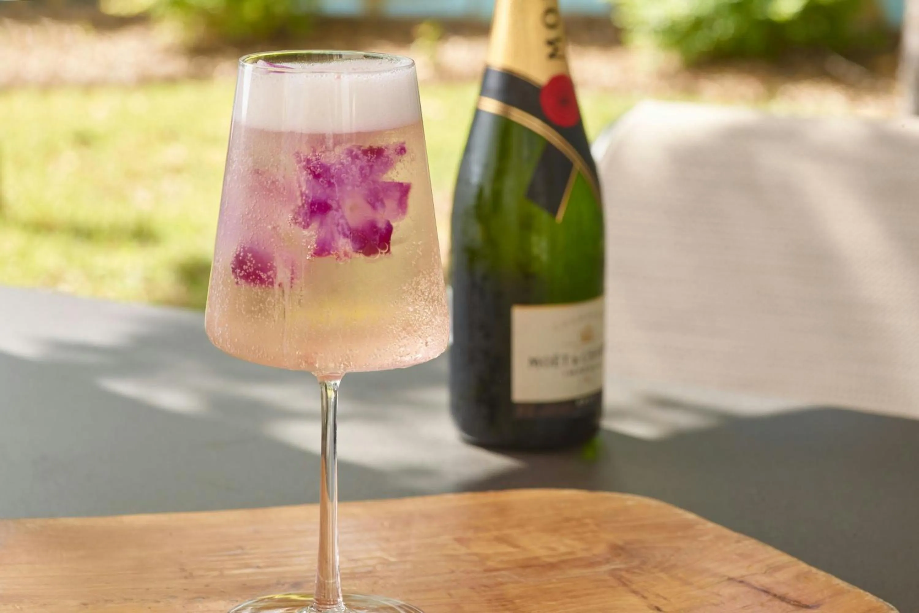 Restaurant/places to eat in Renaissance Atlanta Airport Gateway Hotel