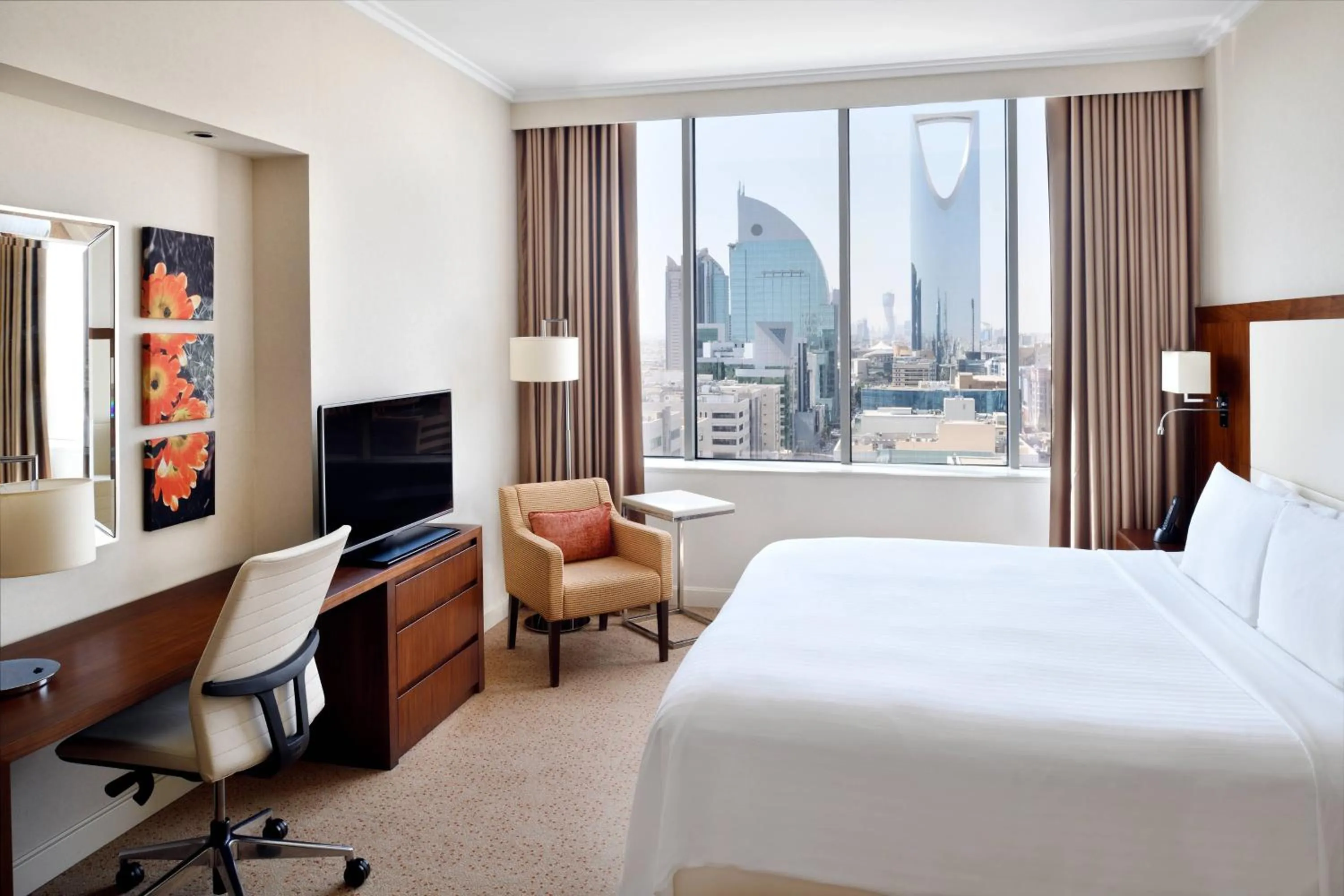 Bedroom, Bed in Courtyard by Marriott Riyadh Olaya