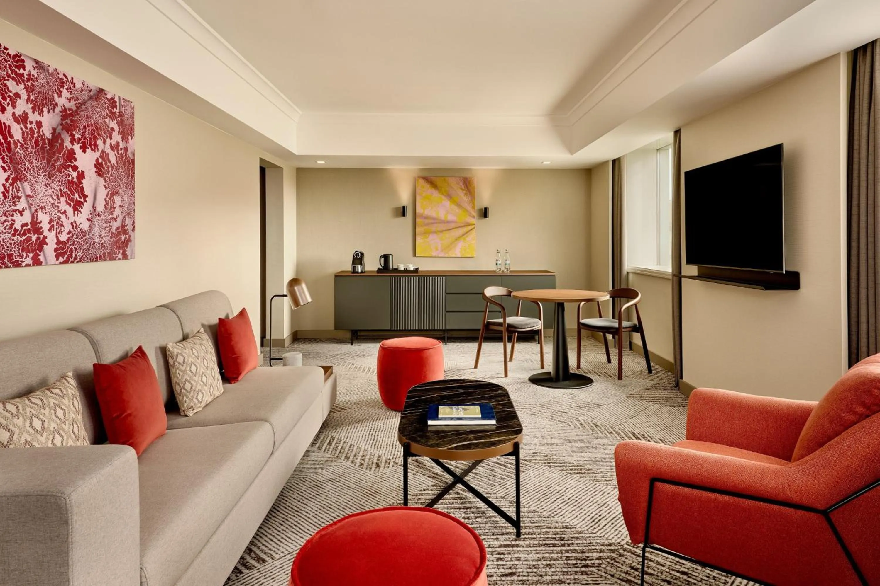 Living room in Sheraton Zagreb Hotel