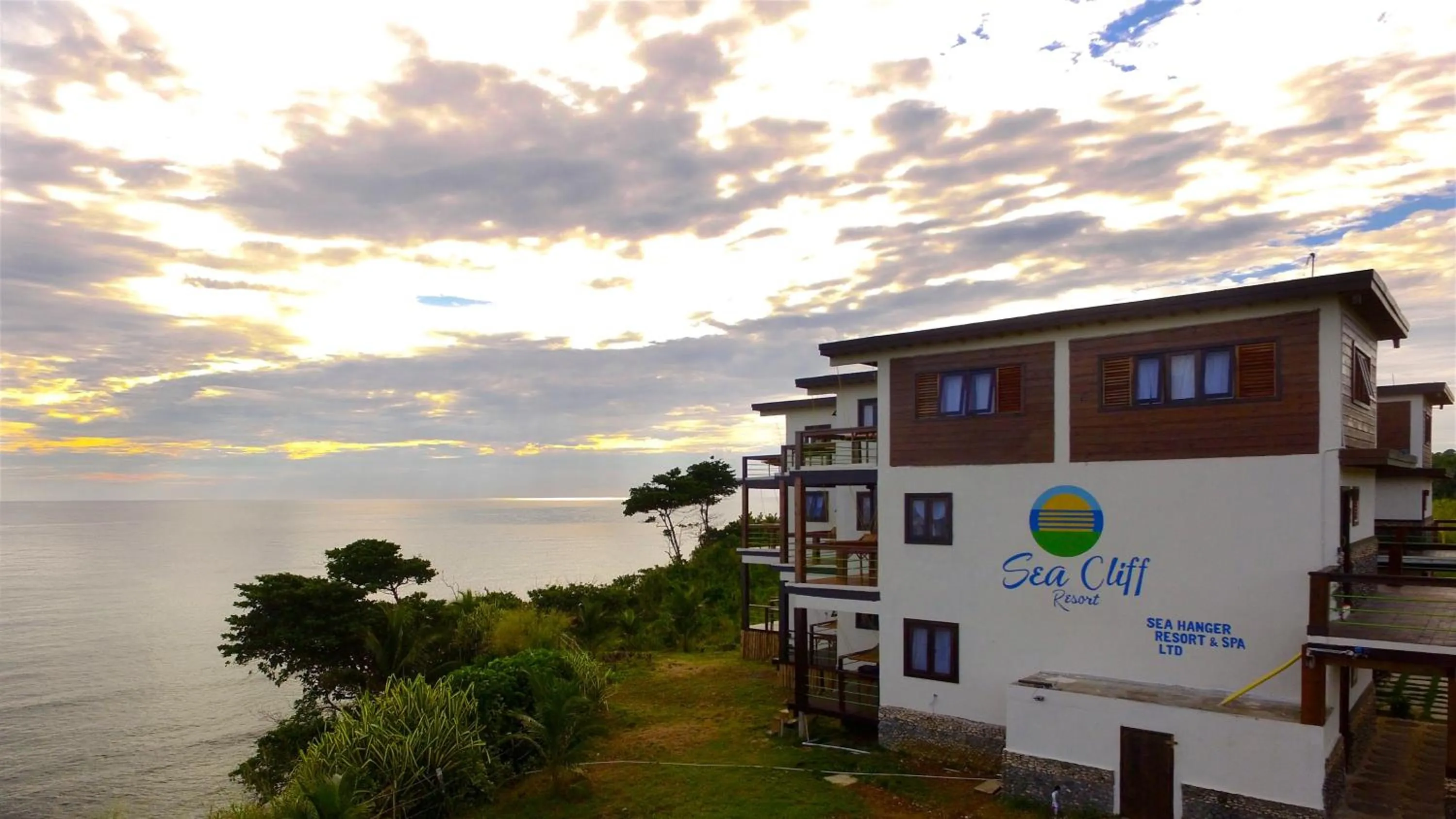 The Sea Cliff Hotel Resort & Spa